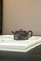 紫砂界80后方器巨匠巅峰臻品《回纹六方壶》甄选原矿优质纯紫老泥·220cc，料工合一、品质顶级