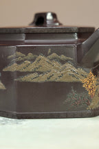 紫砂界80后方器巨匠巅峰臻品《回纹六方壶》甄选原矿优质纯紫老泥·220cc，料工合一、品质顶级
