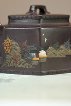 紫砂界80后方器巨匠巅峰臻品《回纹六方壶》甄选原矿优质纯紫老泥·220cc，料工合一、品质顶级