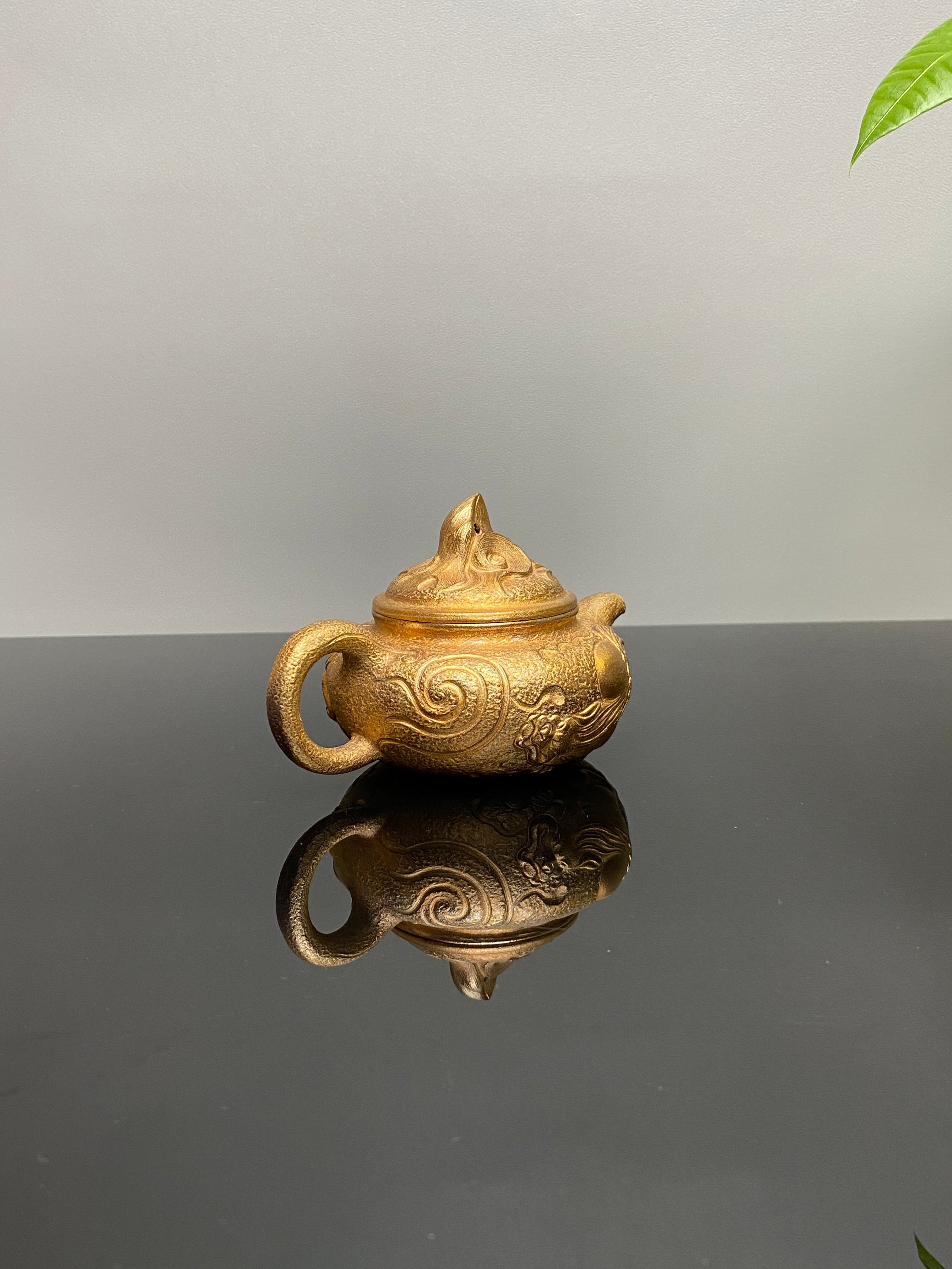 紫砂与雕塑融合·原创艺术重器【财运亨通壶】——原矿优质紫茄泥·200cc（黄金贝壳烧） ——原创紫砂艺术家·朱红景