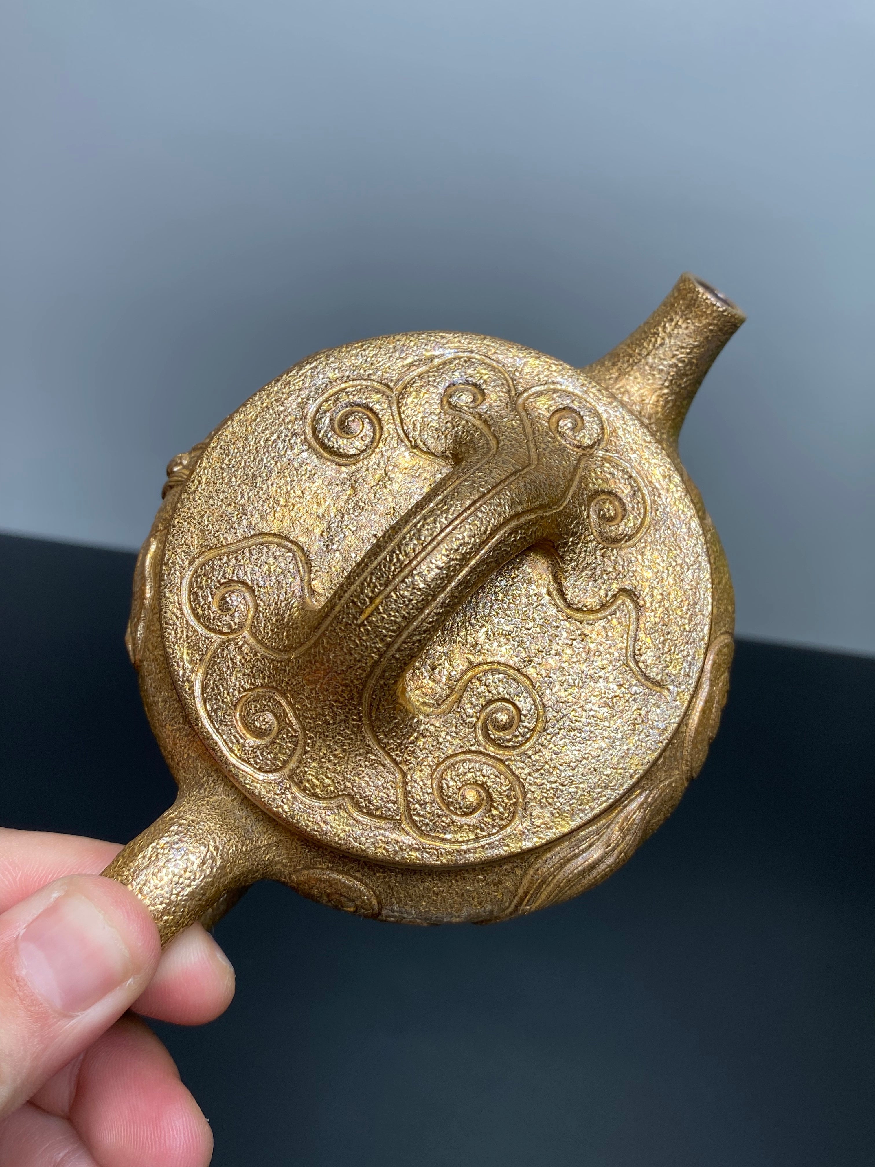 紫砂与雕塑融合·原创艺术重器【龙腾盛世壶】——原矿优质老紫泥·230cc（黄金贝壳烧） ——原创紫砂艺术家·朱红景