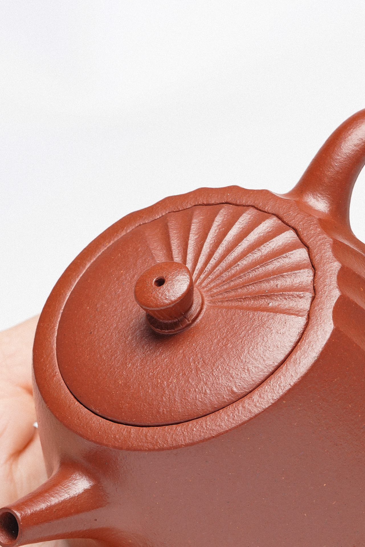 珍藏送礼·紫砂臻品｜省大师吴培林高徒·王雅丽制【井栏壶】——泥料：原矿优质降坡泥·180cc
