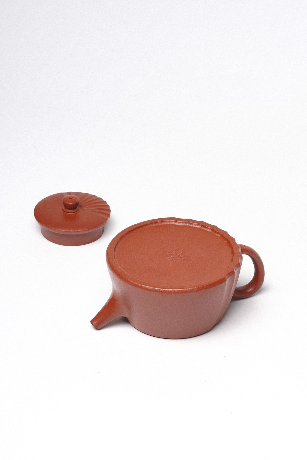 珍藏送礼·紫砂臻品｜省大师吴培林高徒·王雅丽制【井栏壶】——泥料：原矿优质降坡泥·180cc