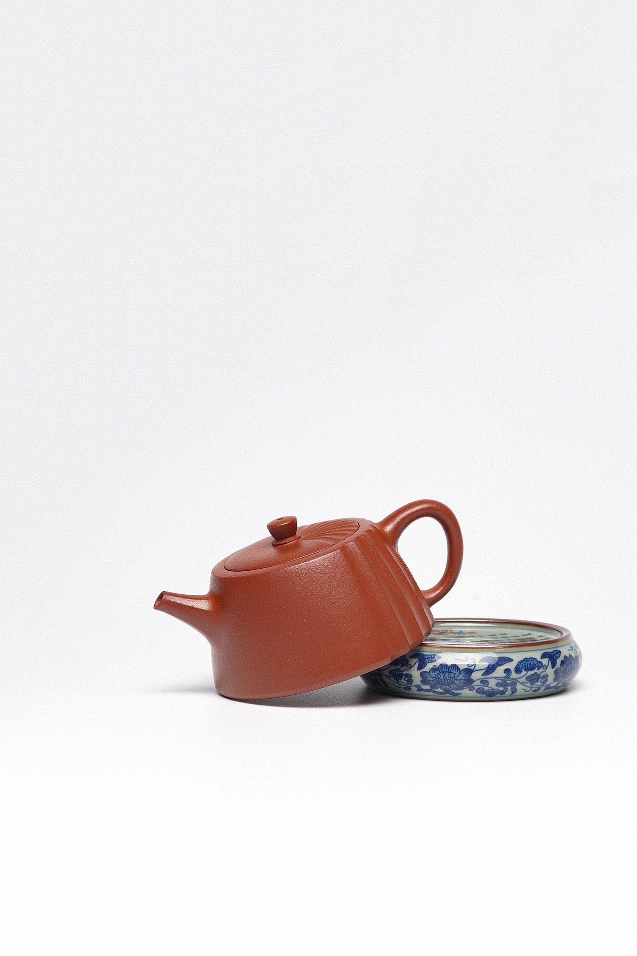 珍藏送礼·紫砂臻品｜省大师吴培林高徒·王雅丽制【井栏壶】——泥料：原矿优质降坡泥·180cc