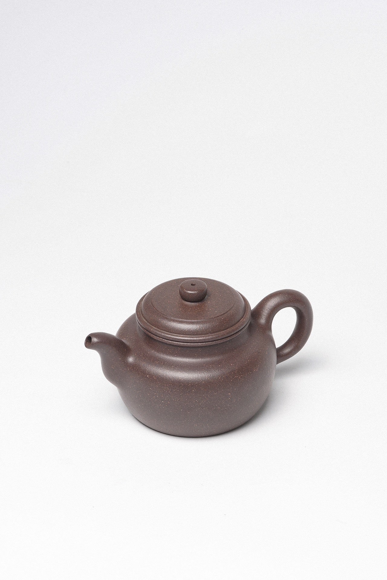 珍藏送礼·紫砂臻品｜省大师吴培林高徒·王雅丽制【大蕴德钟壶】——泥料：原矿优质天清泥·230cc