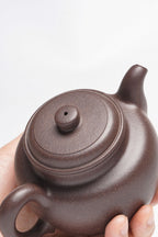 珍藏送礼·紫砂臻品｜省大师吴培林高徒·王雅丽制【大蕴德钟壶】——泥料：原矿优质天清泥·230cc