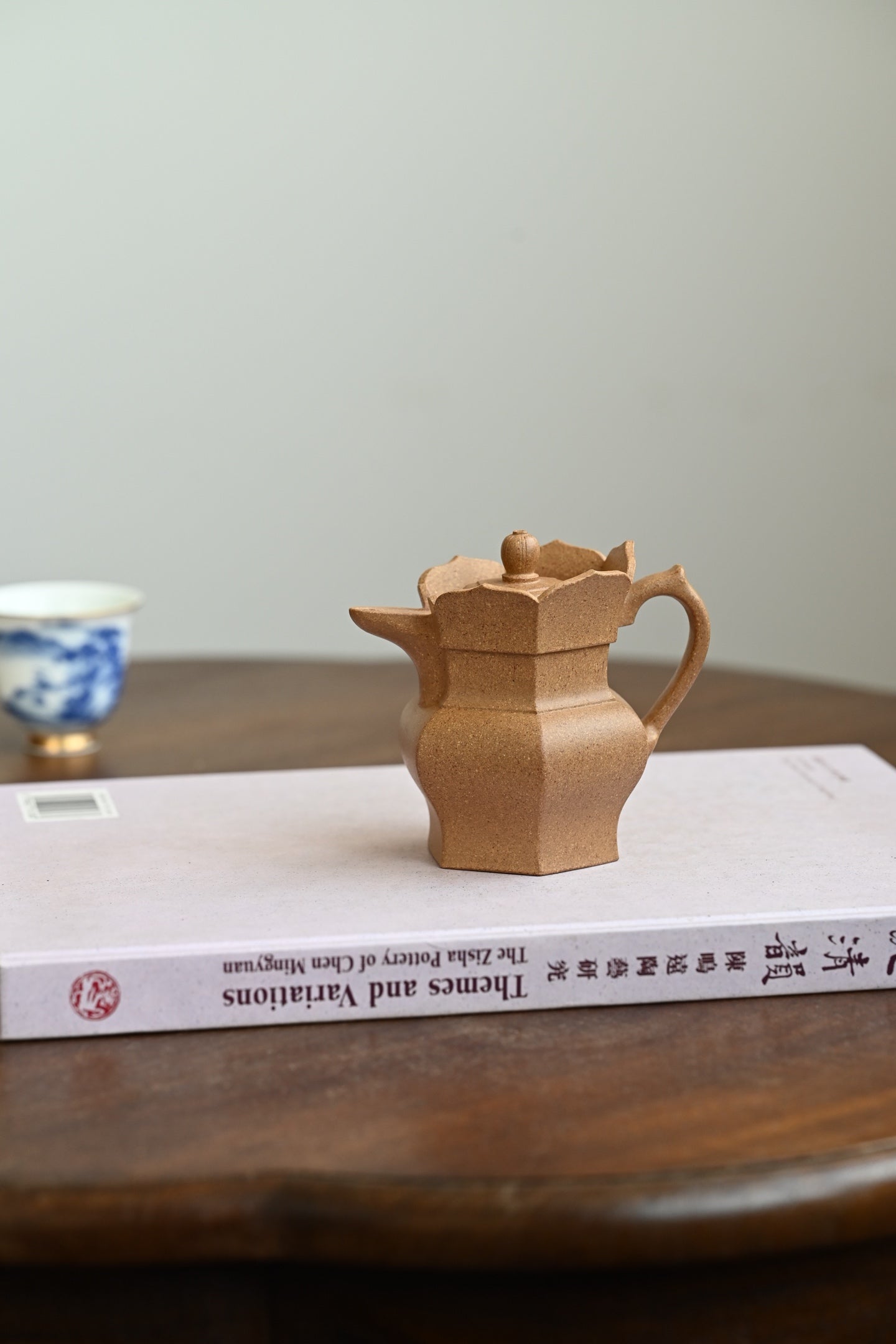 僧帽·全手工  /容量120cc/极品段泥 “僧帽壶”的造型棱角分明、精雅独到
