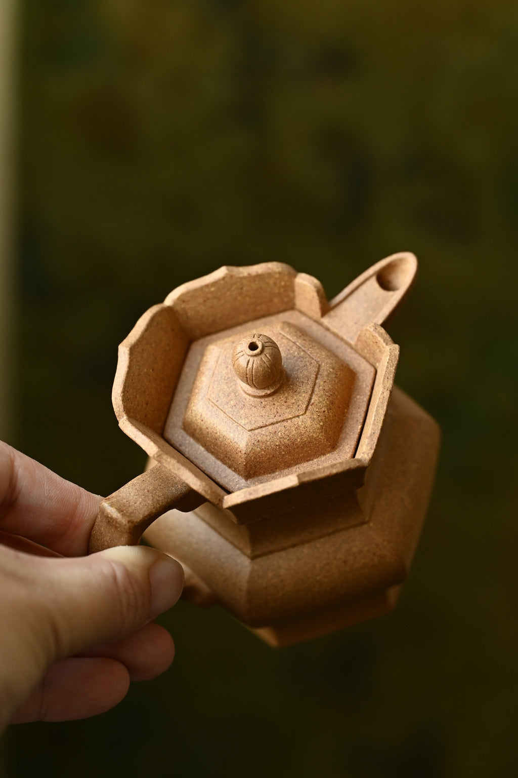 僧帽·全手工  /容量120cc/极品段泥 “僧帽壶”的造型棱角分明、精雅独到