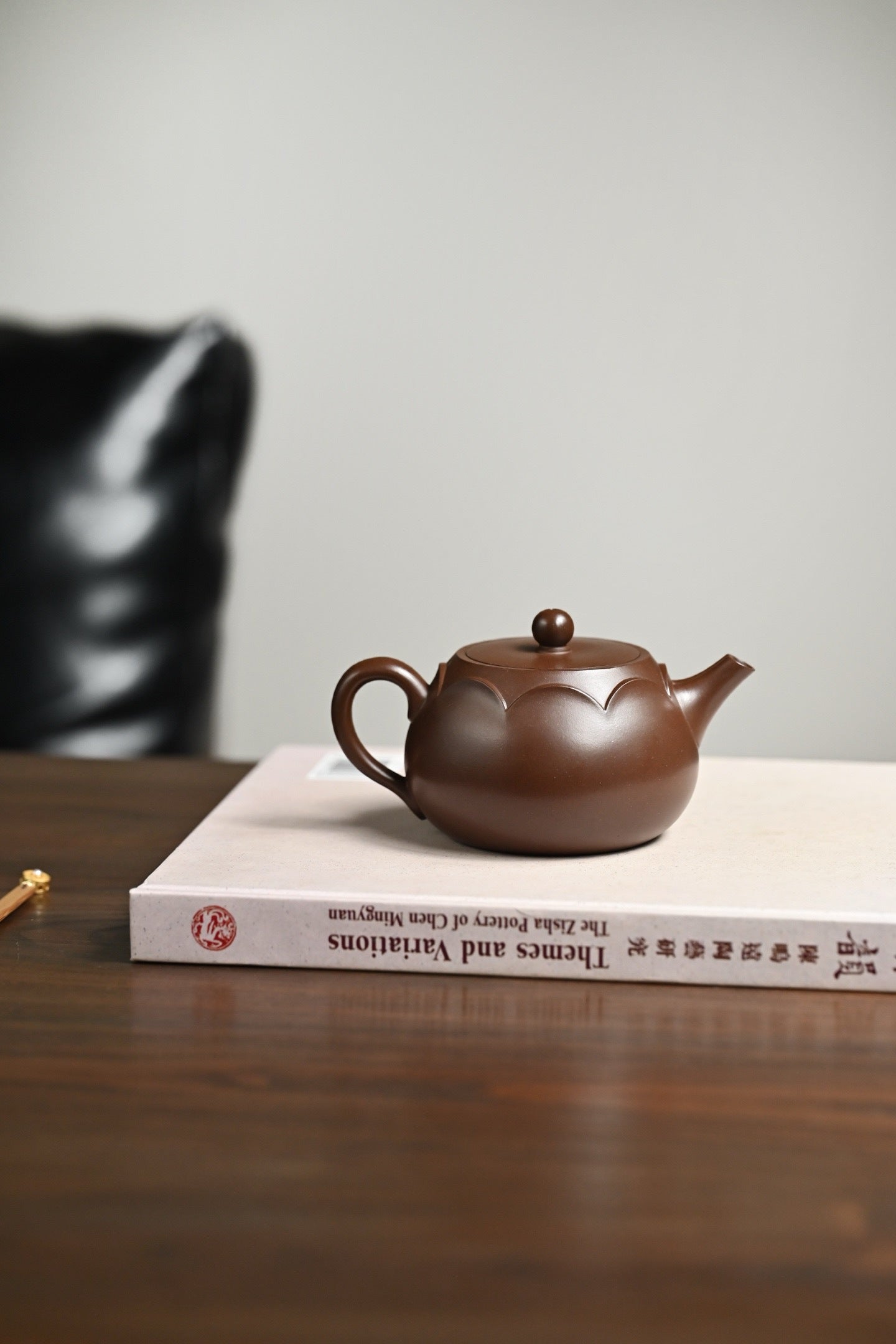 禅莲·手工/容量210cc/极品紫泥 “上品莲台皈净土，六时禅诵入青冥