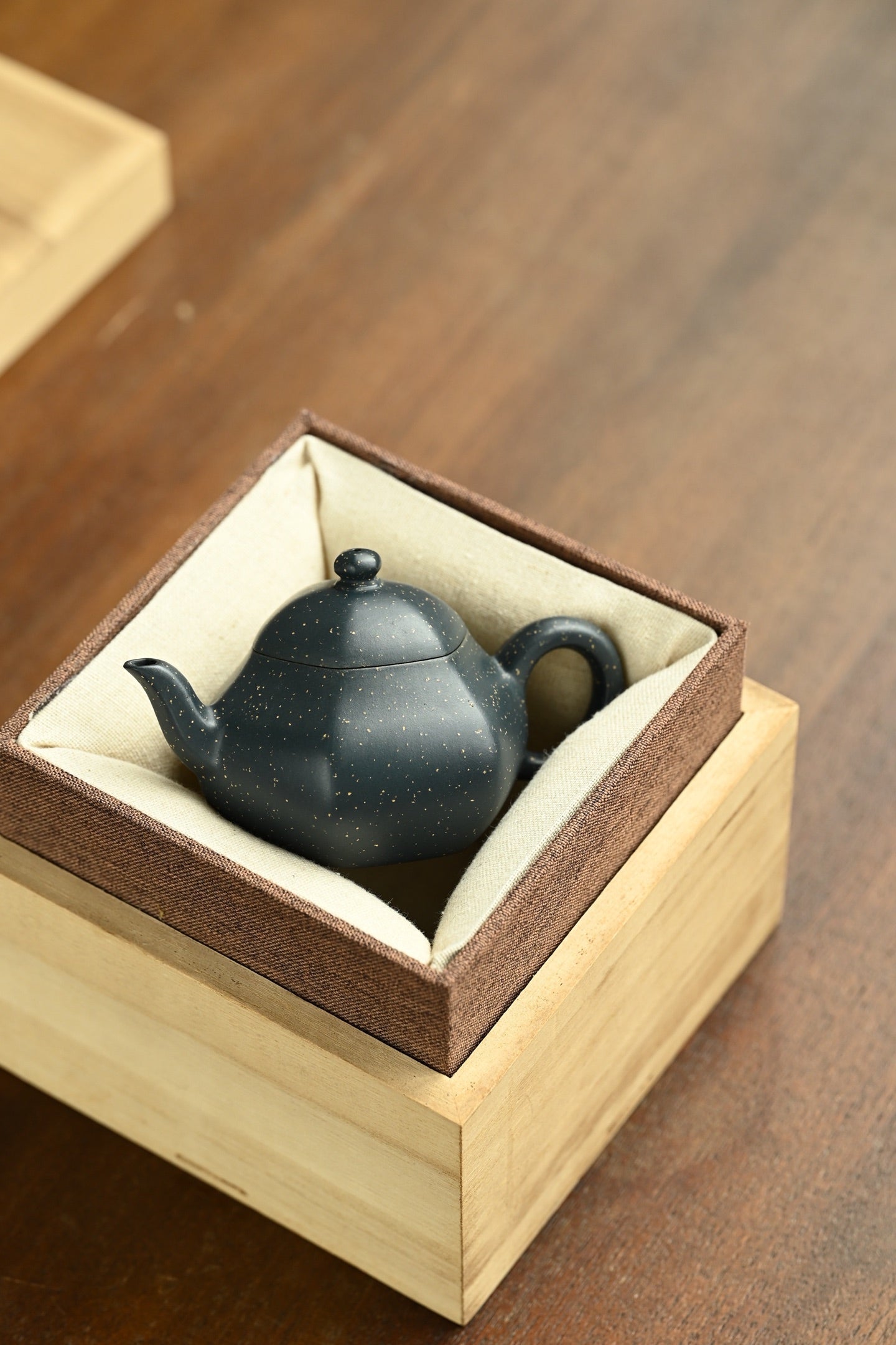 六方梨形·全手工 /大拍陶手朱朝辉作品（师承陈国良大师）/容量130cc/民国绿铺砂