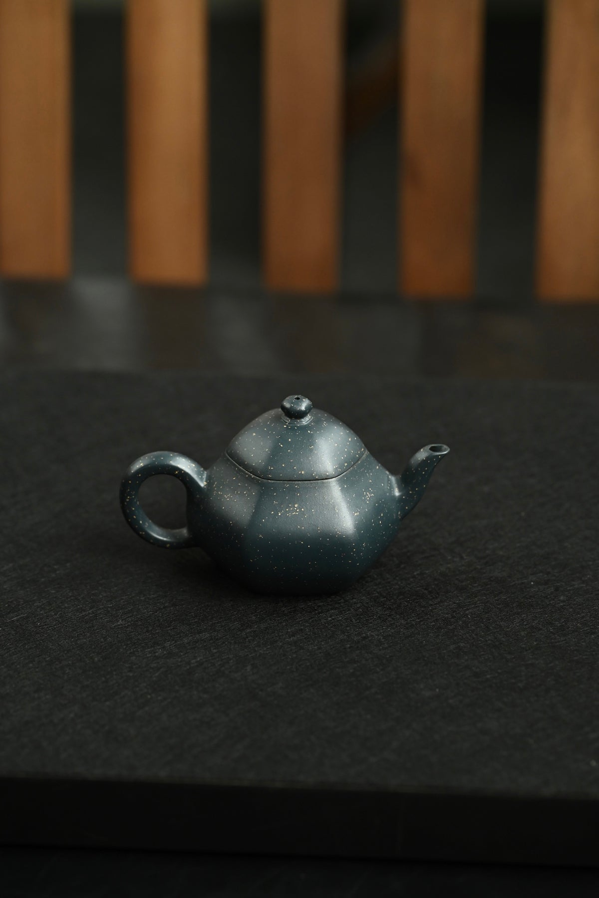 六方梨形·全手工 /大拍陶手朱朝辉作品（师承陳國良大師）/容量130cc/民國綠鋪砂 - ZishaTeapotChina