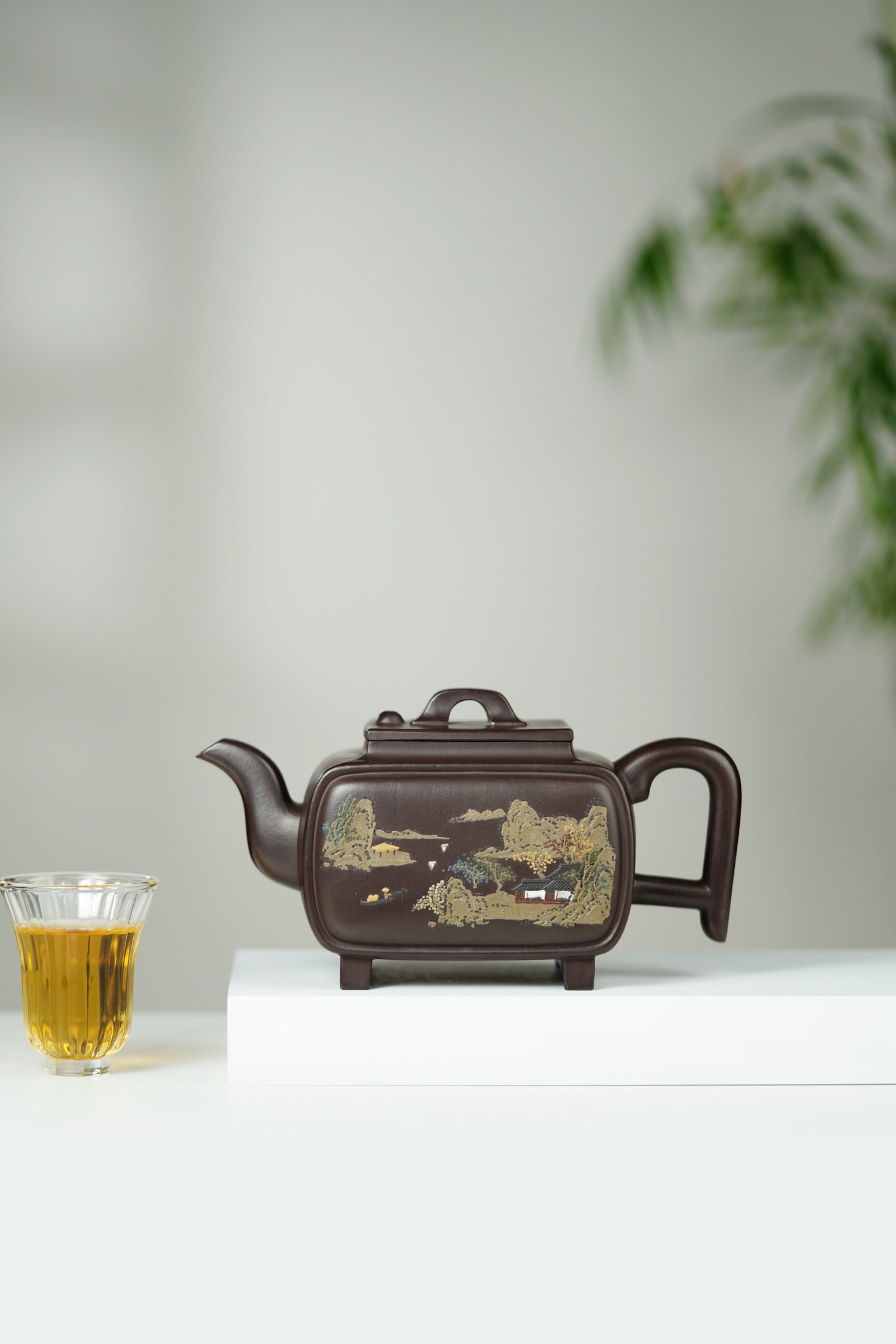 范大生嫡脉｜范秀芳制 范伟群装饰｜双省大师联诀紫砂臻品《锦绣四方壶》——原矿优质紫泥·450cc