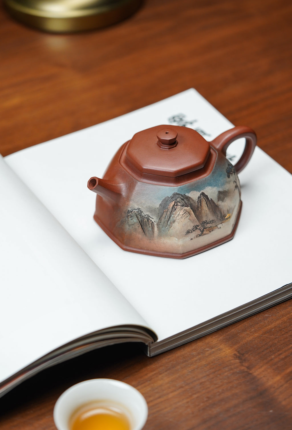 双宗师合璧·紫砂史巅峰紫砂界天花板｜何光宏·邱玉林联袂创作孤品《八方井栏壶》——原矿优质底槽清·350cc