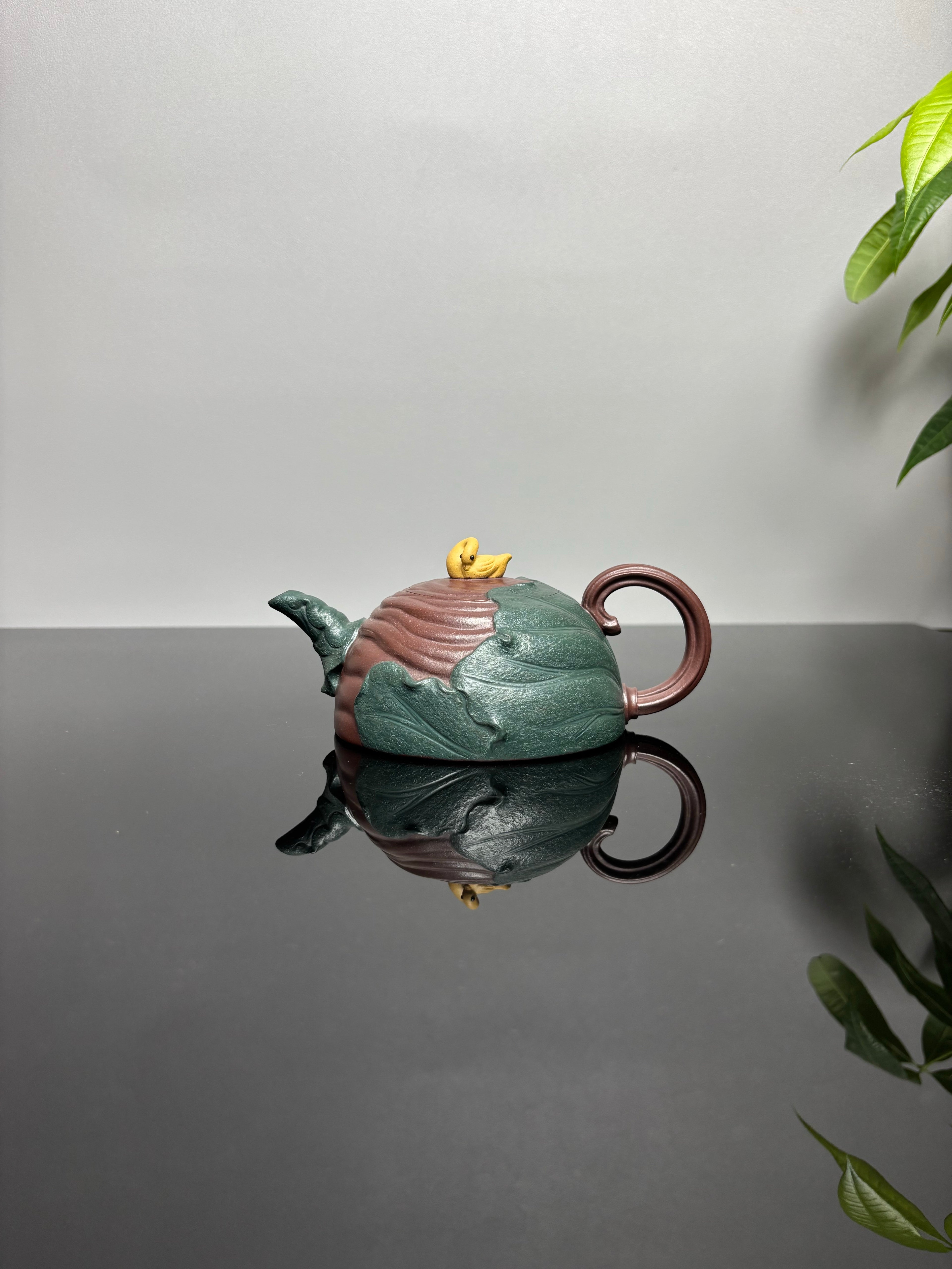 蒋艺华·非遗紫砂巅峰重器《春江水暖鸭先知壶》——原矿优质老紫泥·230cc ——中国传统陶瓷艺术大师·蒋艺华 制
