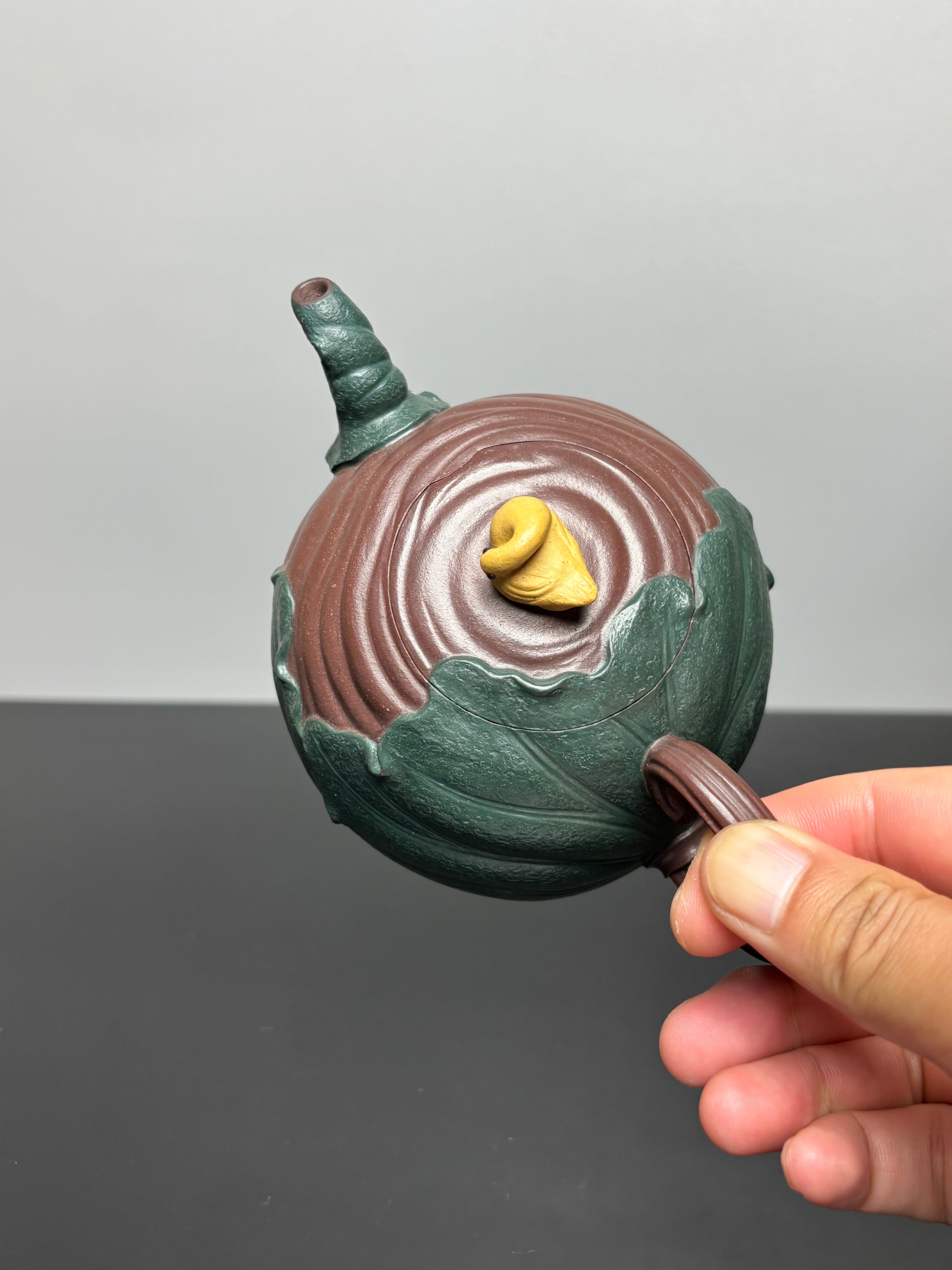 蒋艺华·非遗紫砂巅峰重器《春江水暖鸭先知壶》——原矿优质老紫泥·230cc ——中国传统陶瓷艺术大师·蒋艺华 制