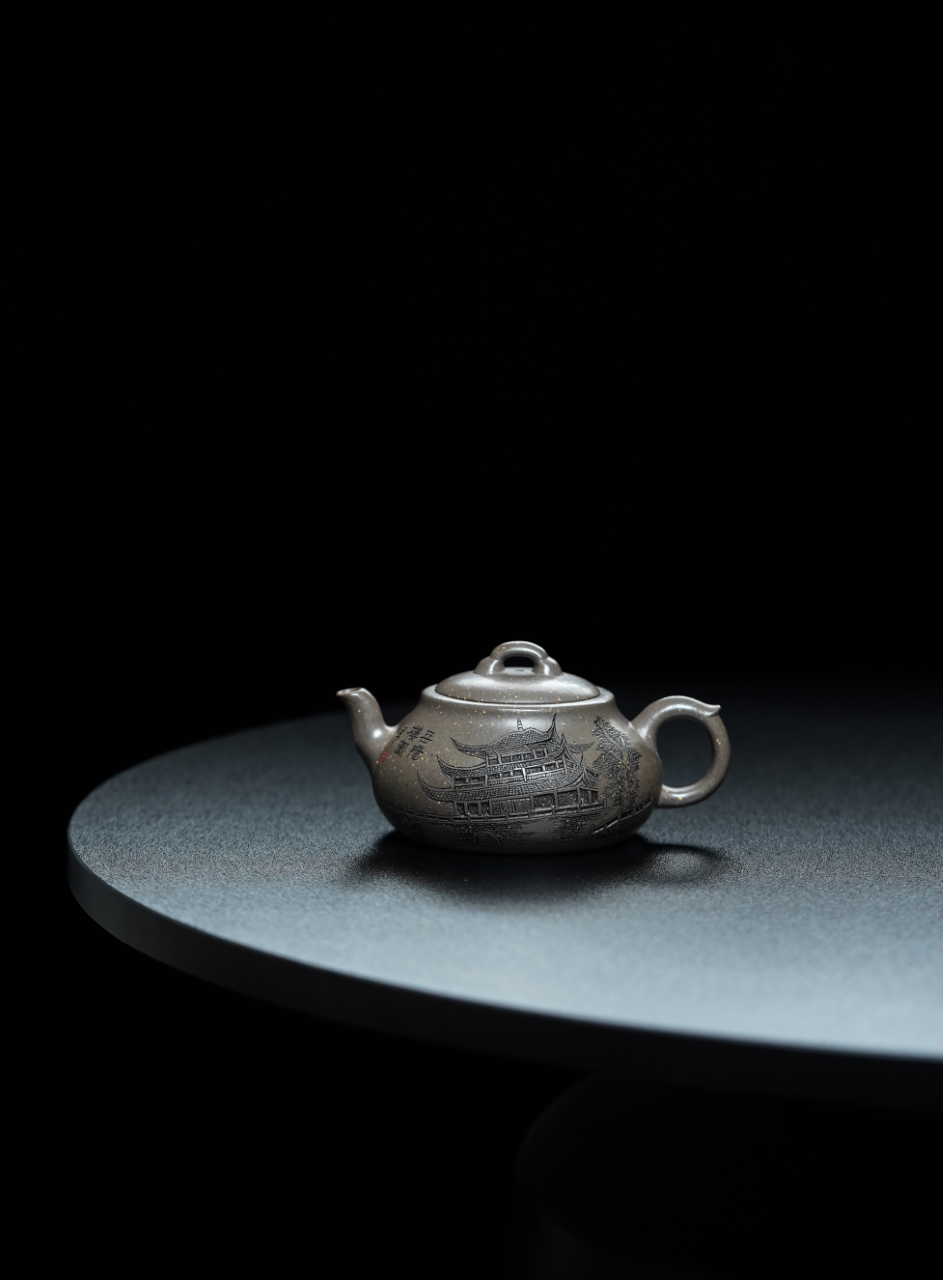 储立之大师传世典藏重器《四大名楼·亭云·岳阳楼壶》——原矿优质 储氏沉香砂·180cc ——江苏省工艺美术大师·储立之 之作