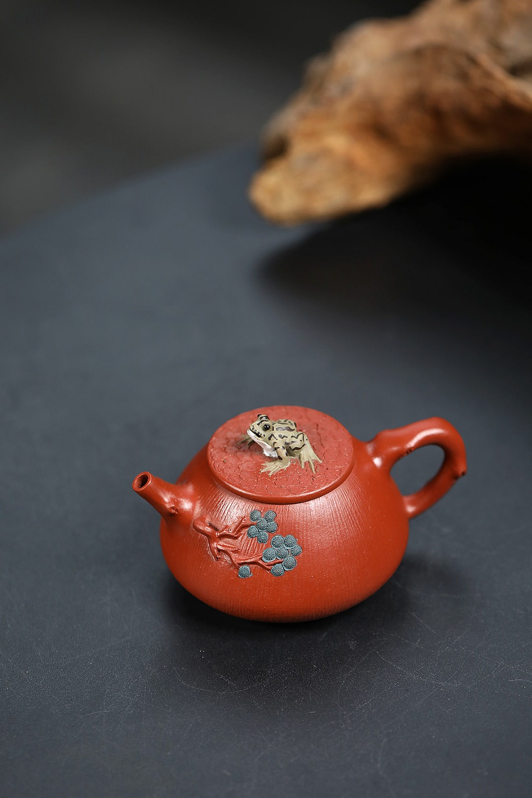 美壶推荐！！ 《蛙趣石瓢》 国家级工艺美术师 鲍玉华 原矿大红袍，160cc，菱形9孔出水