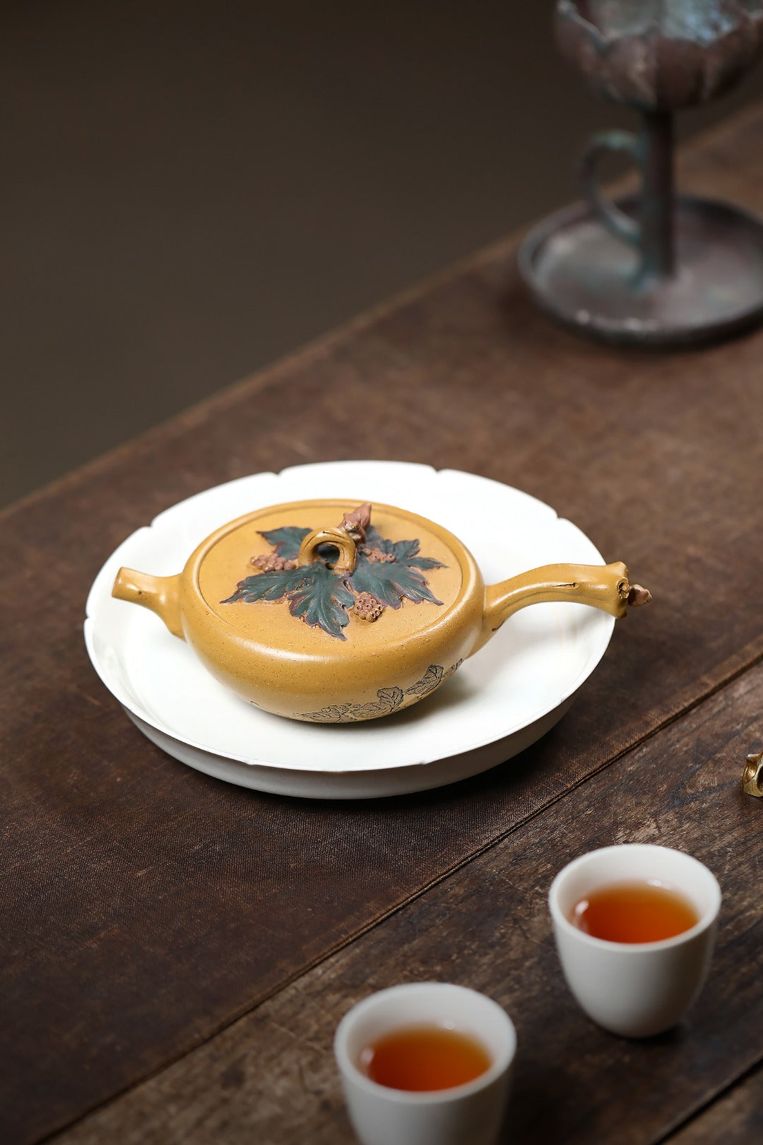 重器推荐！！ 《松鼠葡萄》 徐孝奎 1935年生人，92岁紫砂元老，从业77年！！ 原矿三厂冷金黄，150cc