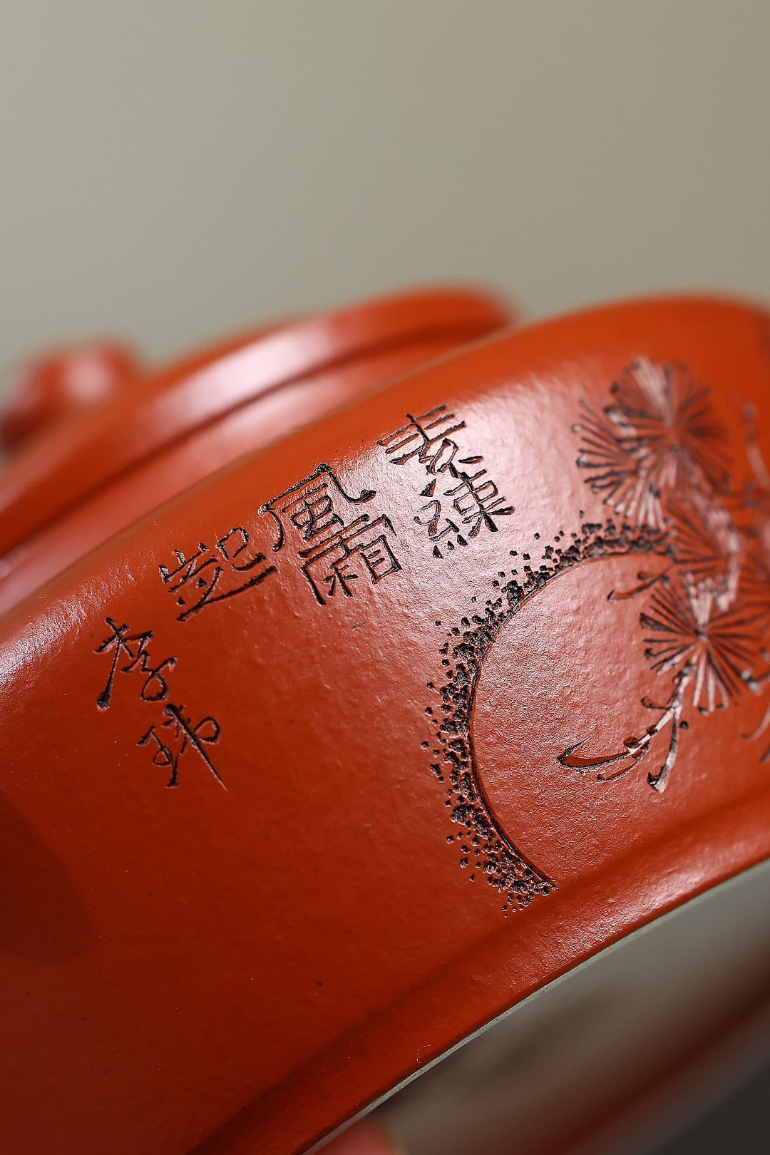 新品首发！！ 《笠帽》 国家级工艺美术师 鲍玉华 装饰：李玮（江苏省陶瓷艺术大师，正高）