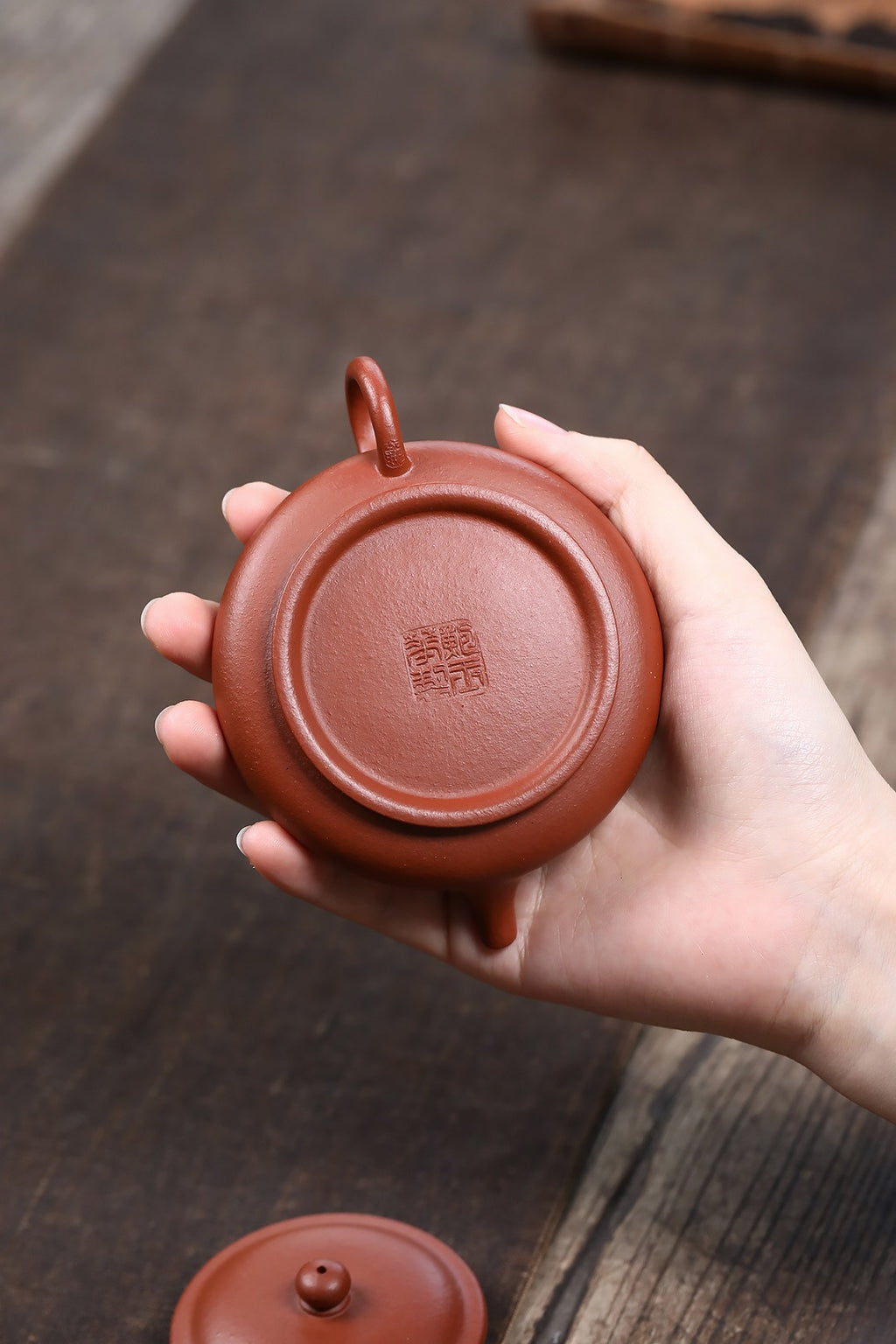 《明炉》 国家级工艺美术师 鲍玉华 原矿本山朱泥，120cc，内推球孔出水 - ZishaTeapotChina