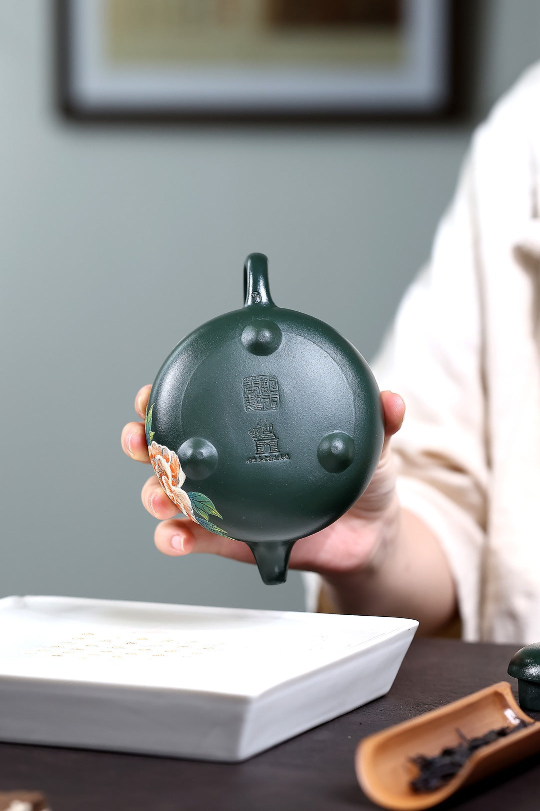 "Ruding" National-level Arts and Crafts Master Bao Yuhua Decoration: Li Wei (Jiangsu Province Ceramic Art Master, Senior Title) - ZishaTeapotChina