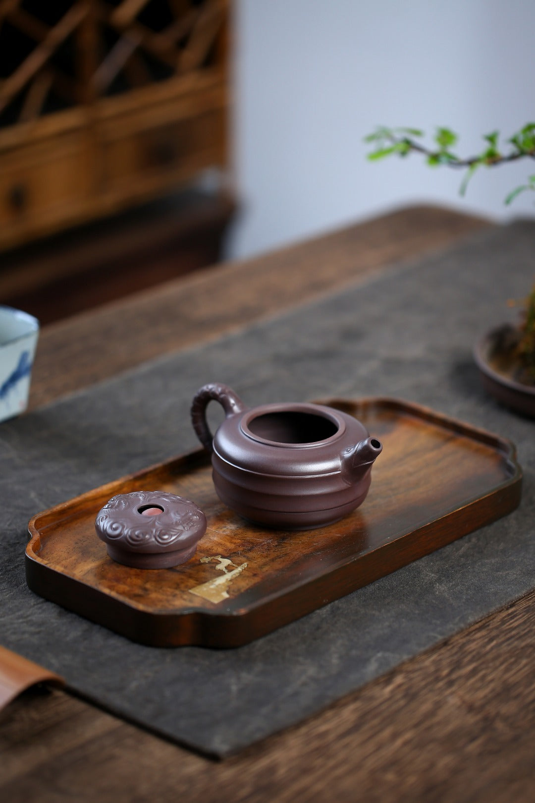 《龙珠壶》 国家级工艺美术师 鲍玉华 原矿深井老紫泥，170cc