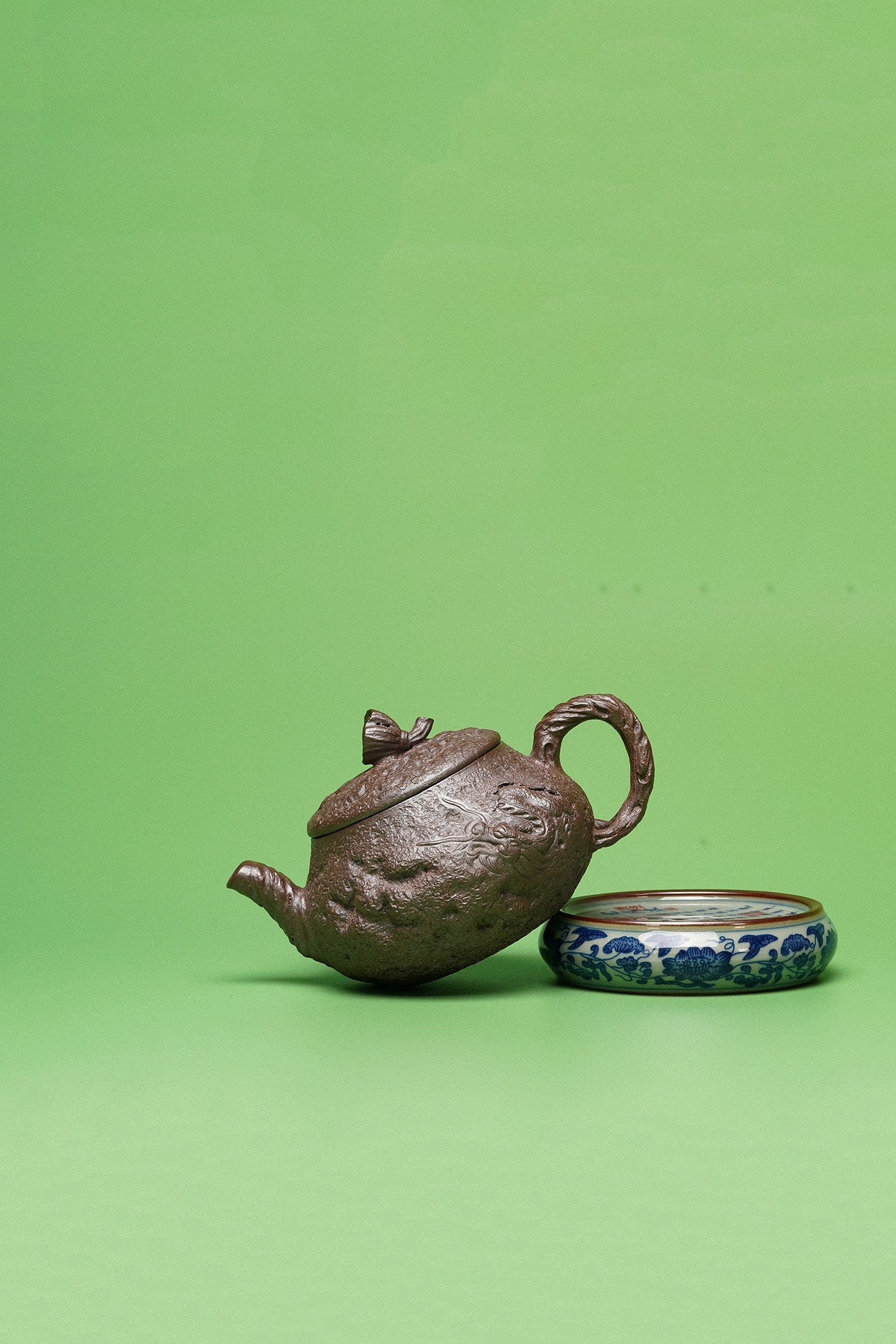 省大师吴培林高徒·王雅丽制【一路连科壶】世家传承·精工之作，收藏送礼皆宜！ ——泥料：原矿优质底槽清柴烧·230cc