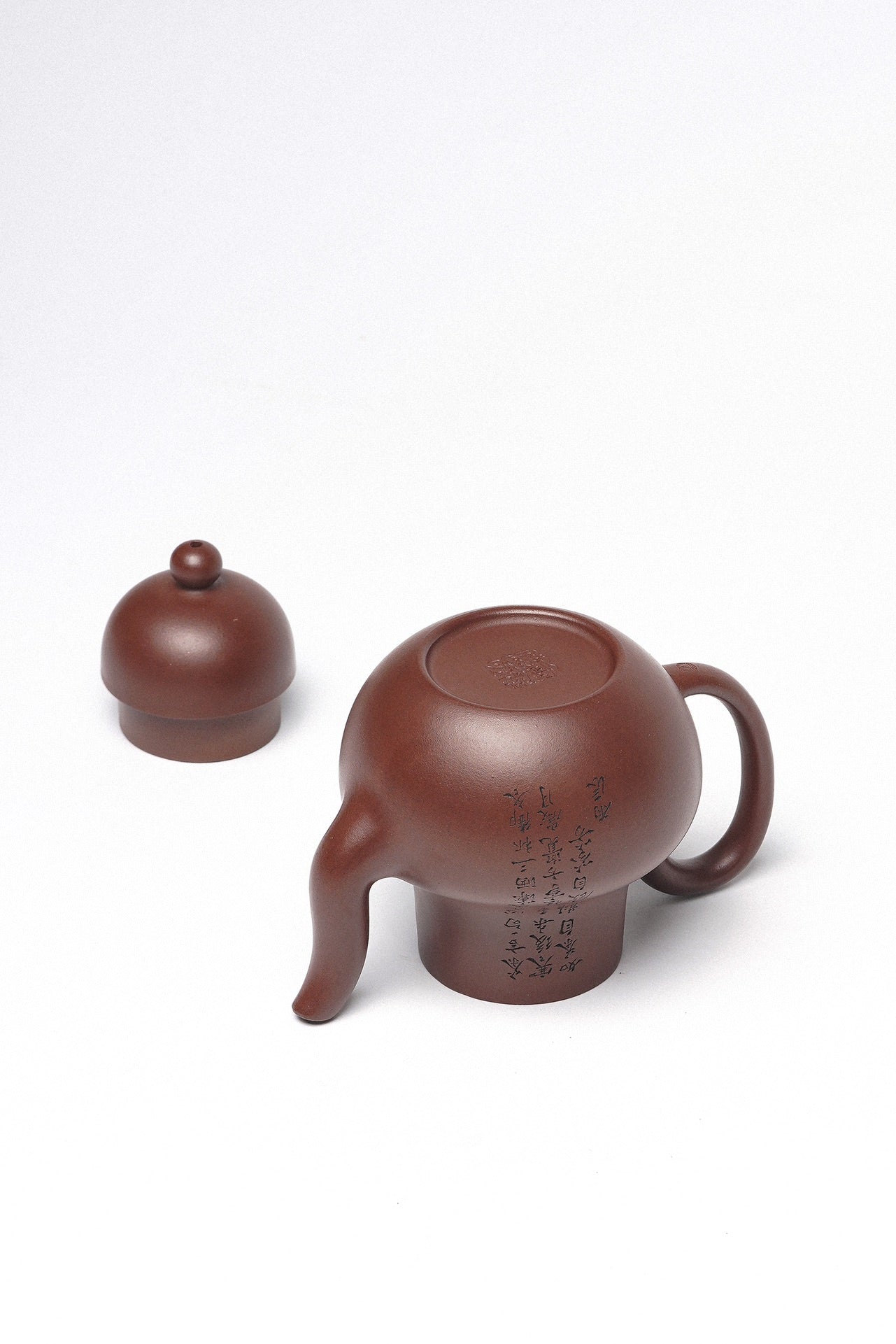 省大师吴培林高徒·王雅丽制【思婷壶】世家传承·精工之作，收藏送礼皆宜 ——泥料：原矿优质老紫泥·200cc