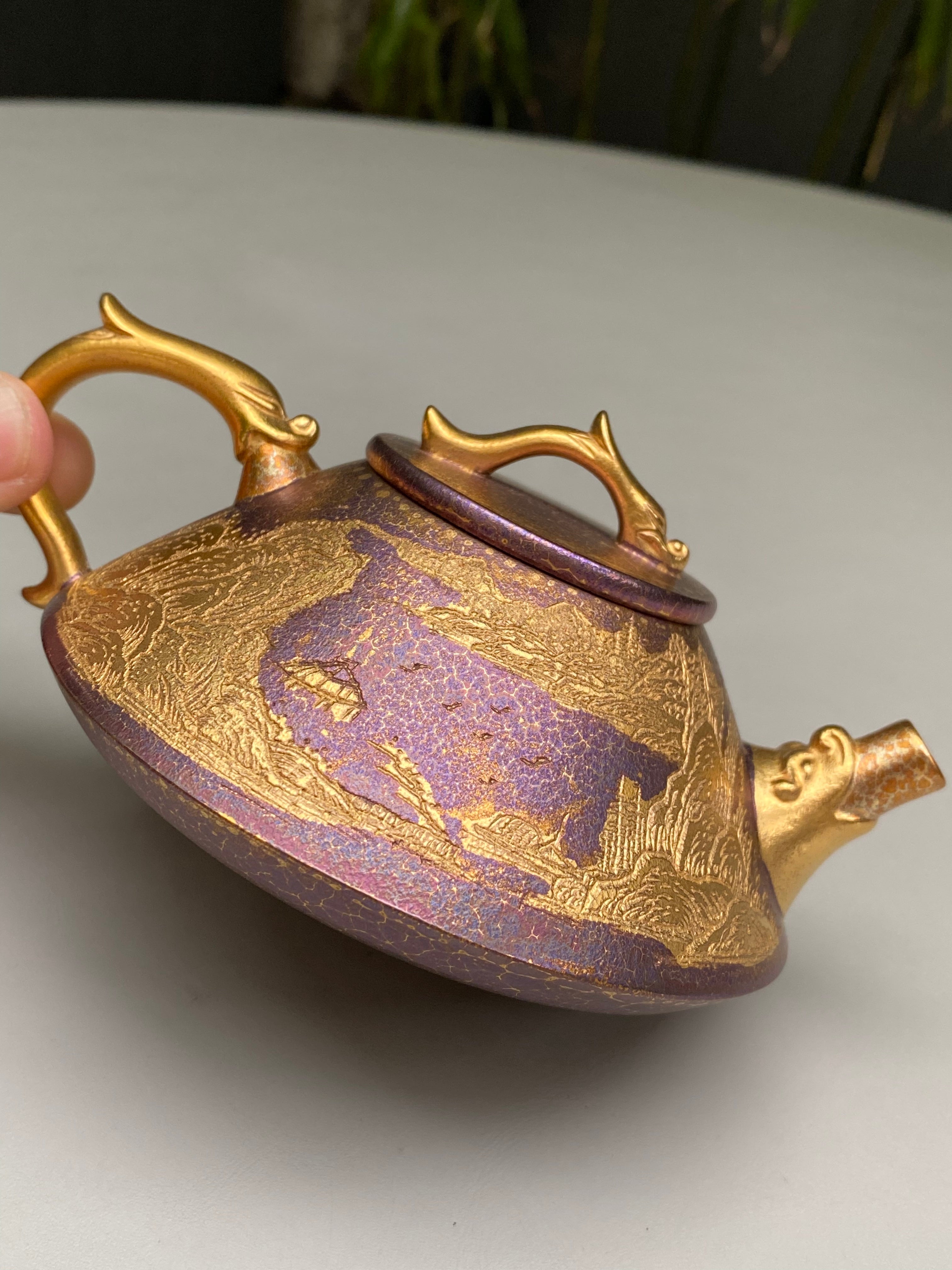 紫砂特色黄金紫晶贝壳烧【卧龙观山壶】与众不同的藏品！  ——原矿优质老紫泥·180cc ——著名紫砂艺术家·唐献超