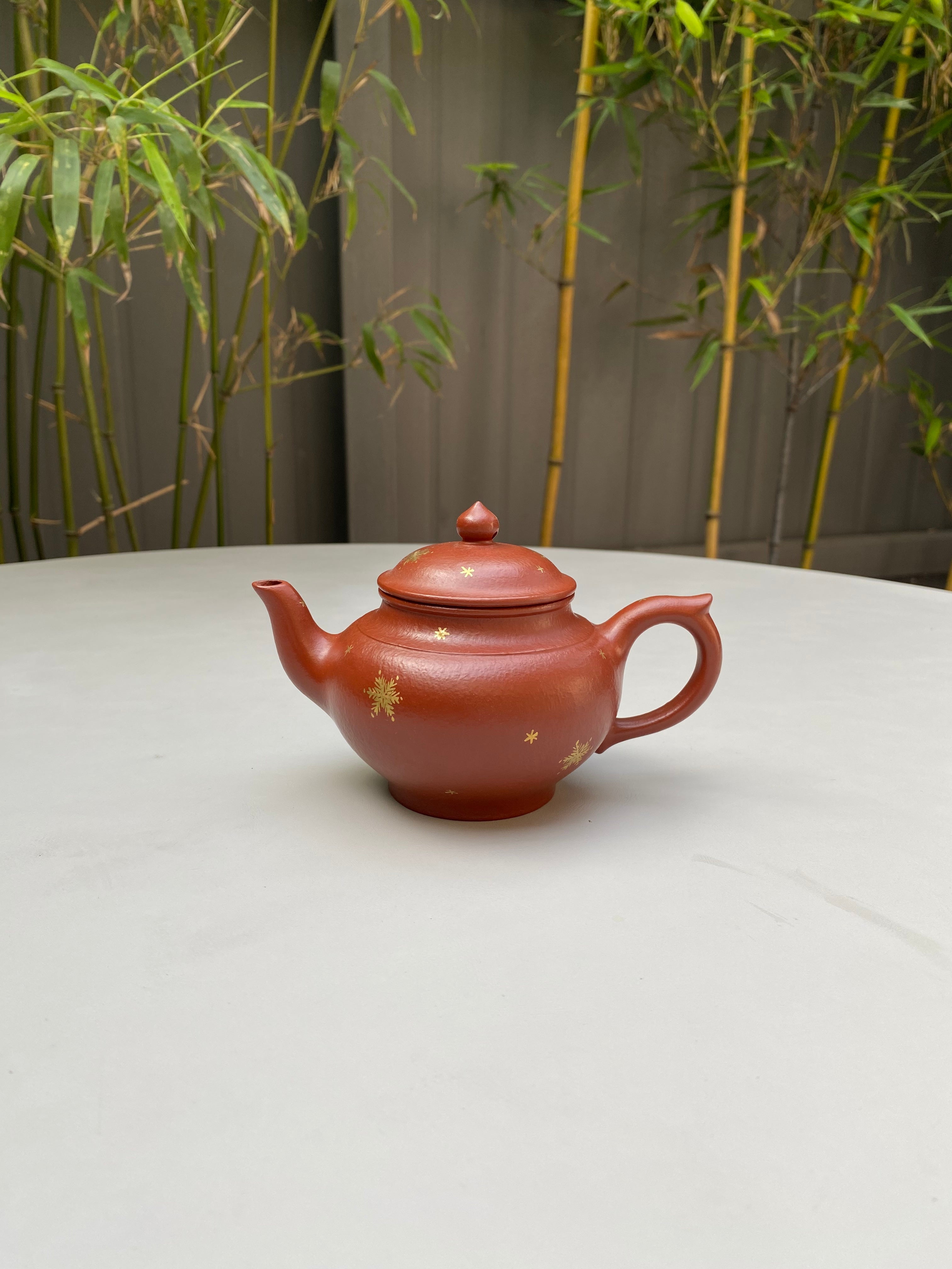 宜兴紫砂：原矿好工好料系列【笑樱壶】珍藏精品佳作！  ——原矿优质朱泥·230cc ——紫砂艺术名家·杨建