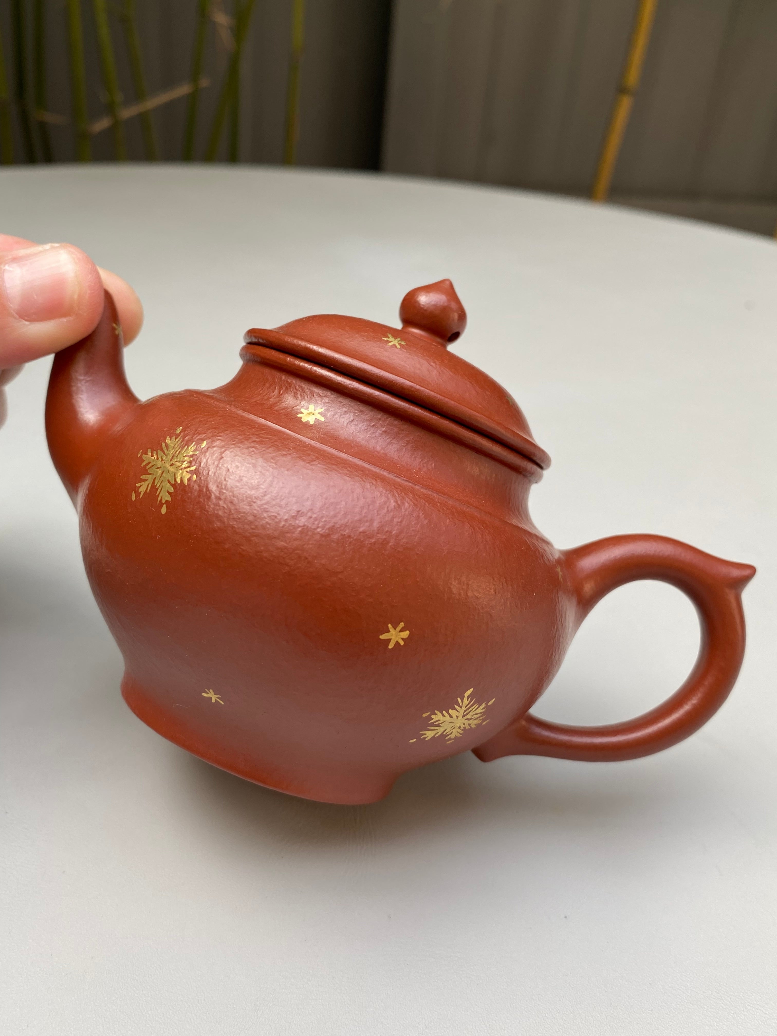 宜兴紫砂：原矿好工好料系列【笑樱壶】珍藏精品佳作！  ——原矿优质朱泥·230cc ——紫砂艺术名家·杨建