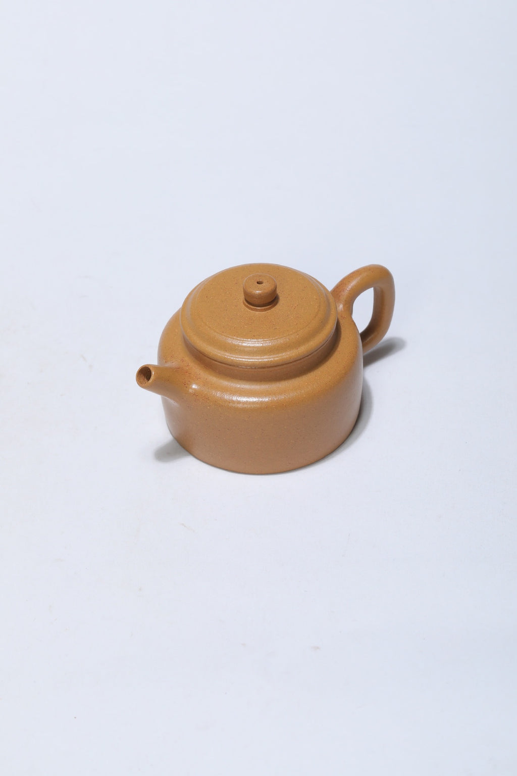 宜兴原矿紫砂·好料好工《德钟》极力推荐小精品！ ——原矿优质黄金段泥·120cc ——实力派陶艺家·张真真