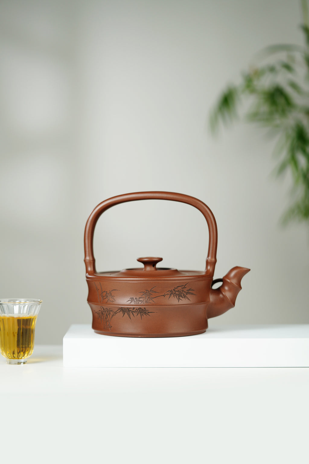 范大生嫡脉｜范秀芳制 范伟群装饰｜双省大师联诀紫砂臻品《竹段提梁壶》传世收藏·礼赠双绝重器！  ——原矿优质底槽清·500cc