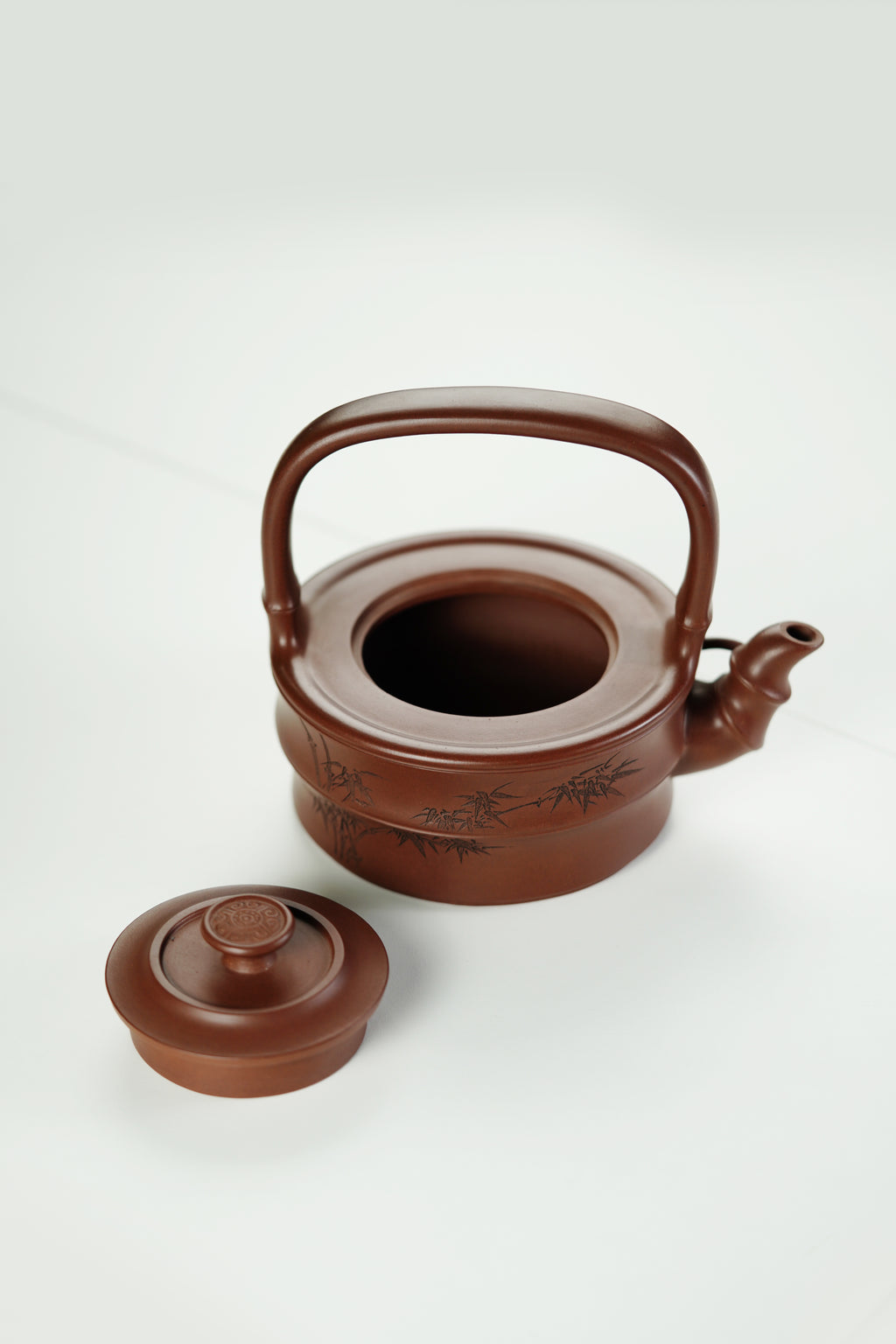 范大生嫡脉｜范秀芳制 范伟群装饰｜双省大师联诀紫砂臻品《竹段提梁壶》传世收藏·礼赠双绝重器！  ——原矿优质底槽清·500cc