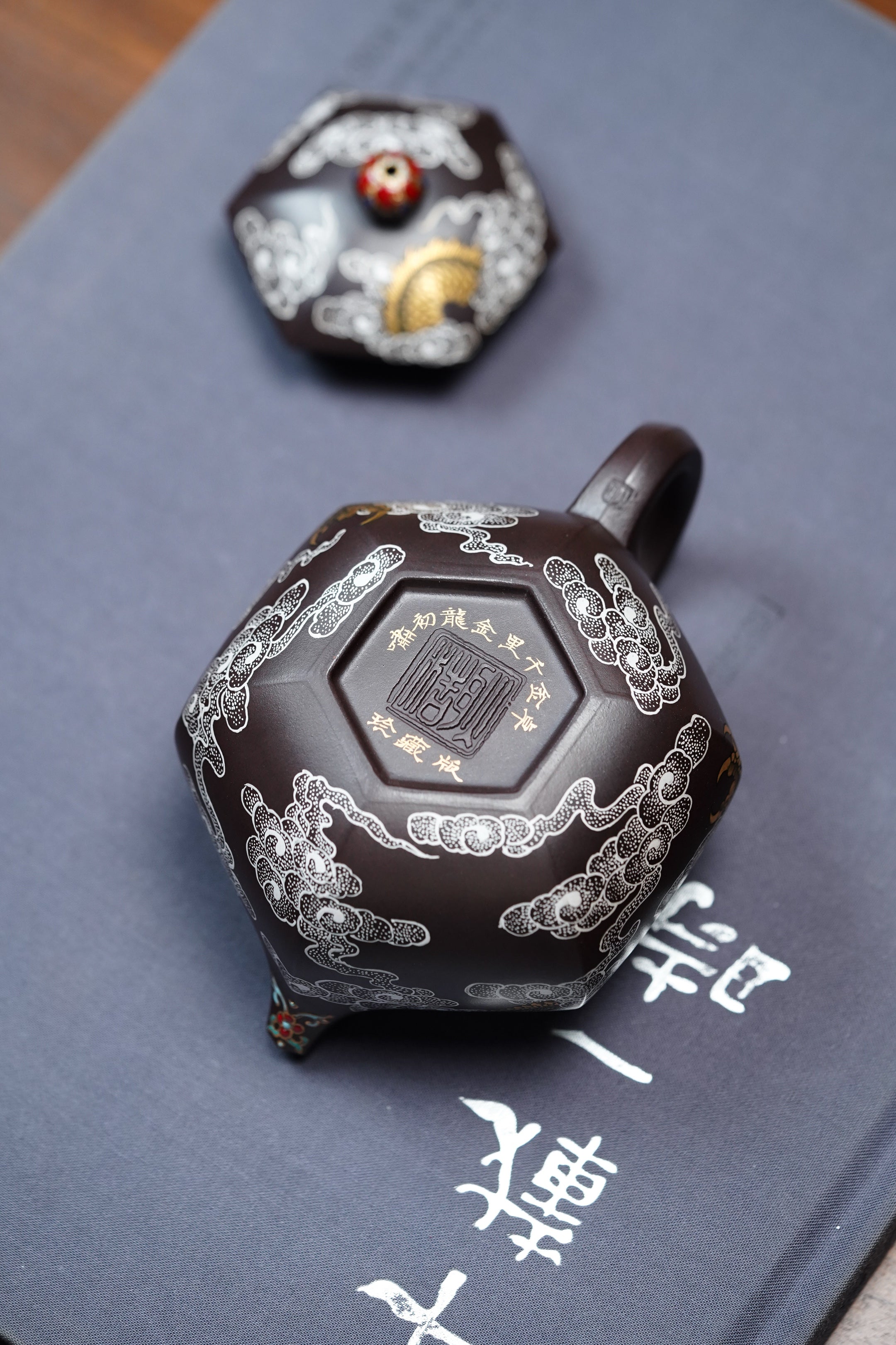 耿浩方器 礼藏双绝｜紫砂界80后方器巨匠巅峰臻品《六方西施壶》甄选原矿优质老紫泥·260cc，料工合一、品质顶级