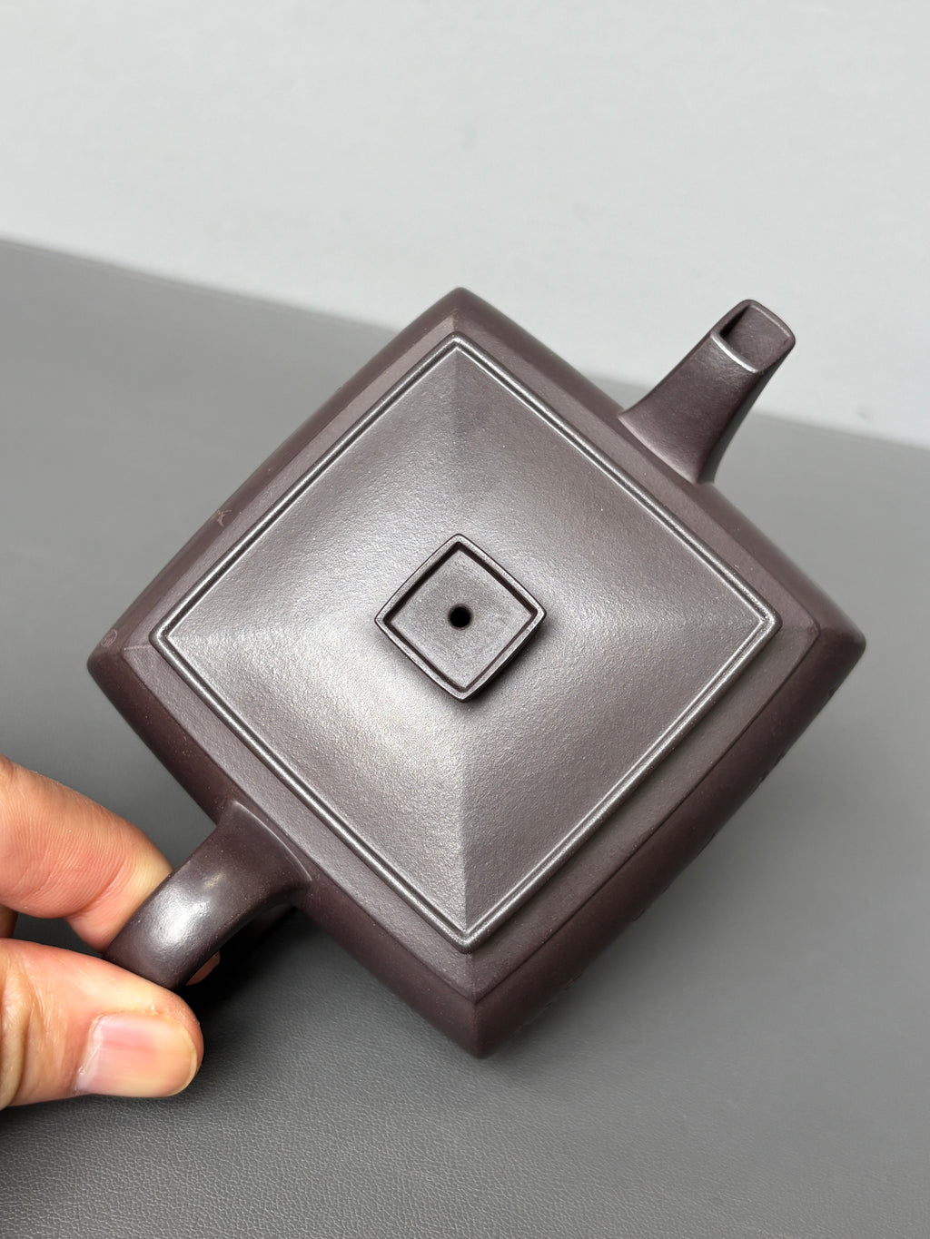 耿浩方器 礼藏双绝｜紫砂界80后方器巨匠巅峰臻品《四方雅玉壶》甄选原矿优质纯老紫泥·230cc，料工合一、品质顶级