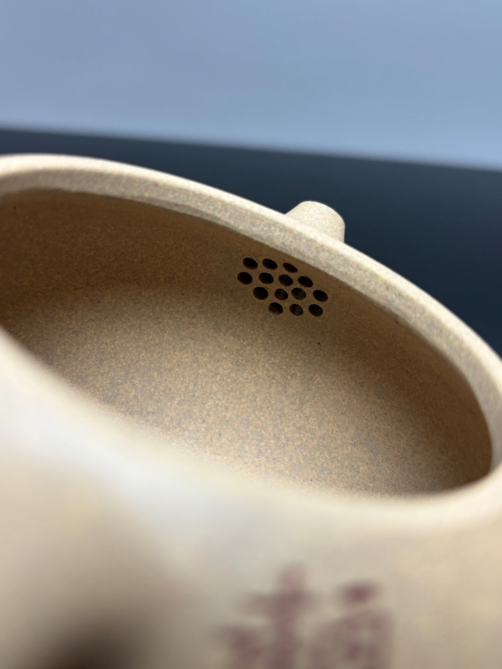 杨喜雨大师陶刻巅峰臻品《西施壶》礼藏双宜传世重器！ 五福临门 ——原矿优质段泥·330cc ——紫砂刻绘全能艺术名家·杨喜雨 亲工
