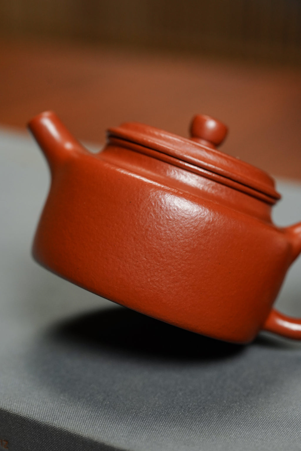 范泽锋高徒·邱爽紫砂潜力重器《德钟壶》是您礼藏皆宜的高端艺术品👍  ——原矿优质粗砂朱泥·110cc ——江苏省级大师·邱爽 亲制
