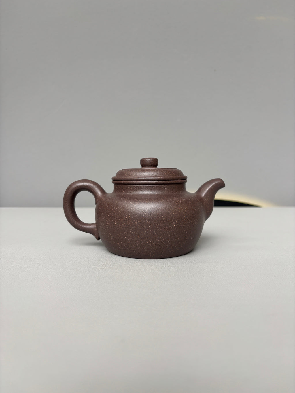 省大师吴培林高徒·王雅丽制【大蕴德钟壶】世家传承·精工之作，收藏送礼皆宜！——泥料：原矿优质天清泥·230cc