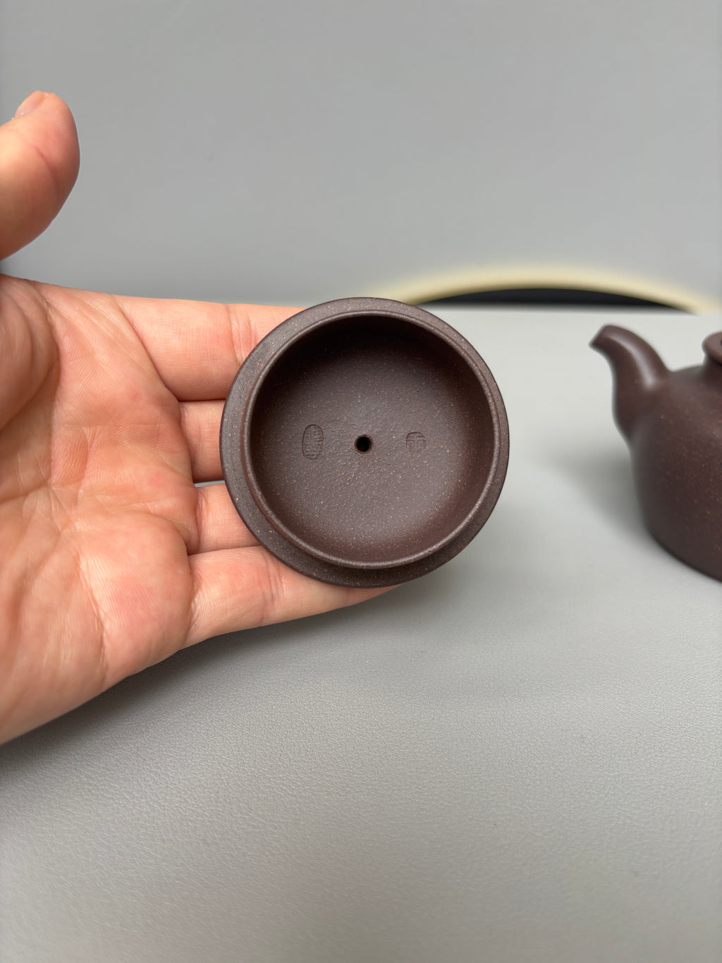 省大师吴培林高徒·王雅丽制【大蕴德钟壶】世家传承·精工之作，收藏送礼皆宜！——泥料：原矿优质天清泥·230cc