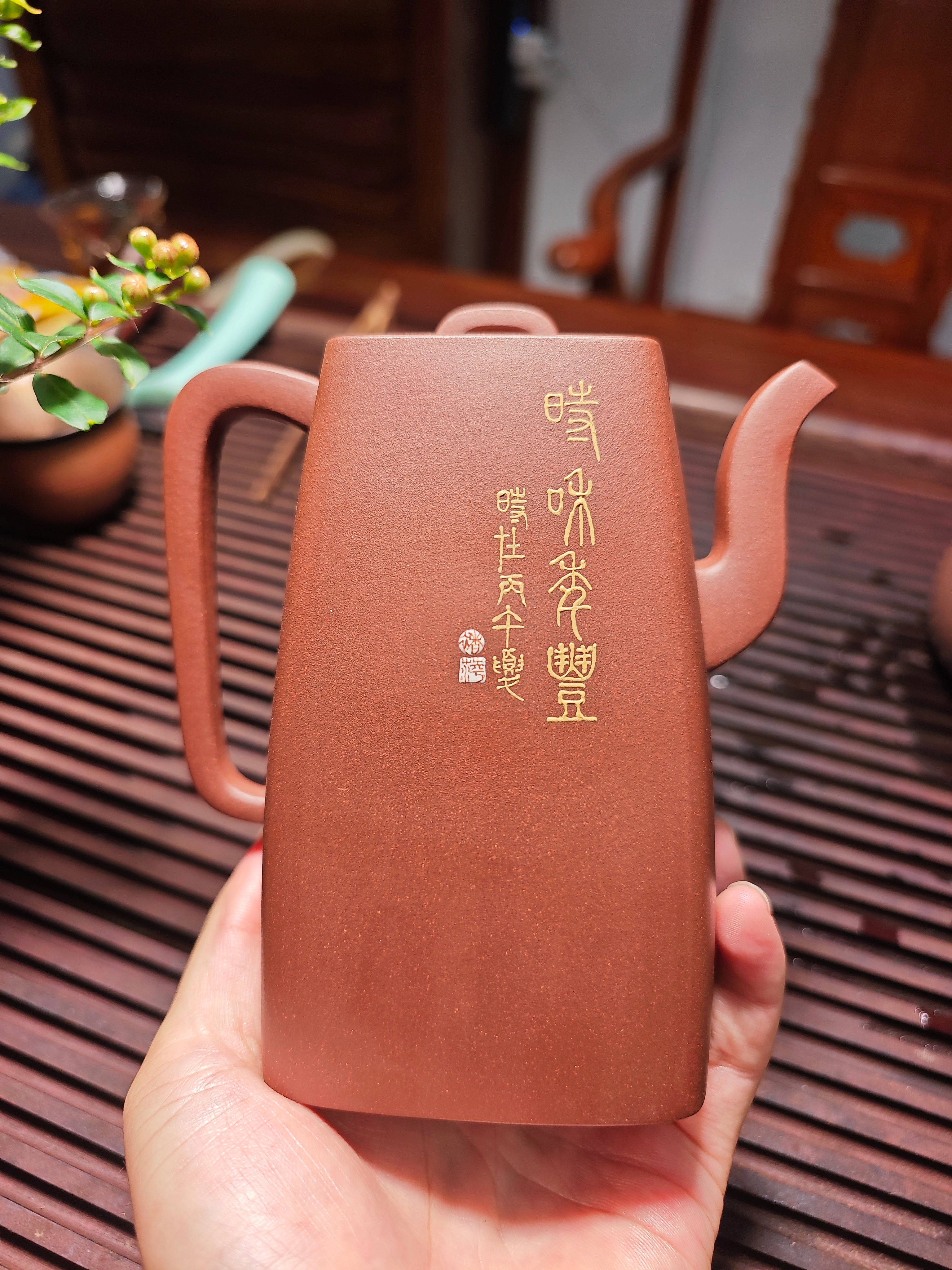 新品，何卫枫重器套组，云鼎四方，原矿优质底槽清·600cc，杯子180cc，一壶两杯两碟五件套！  【方器大师·何卫枫】