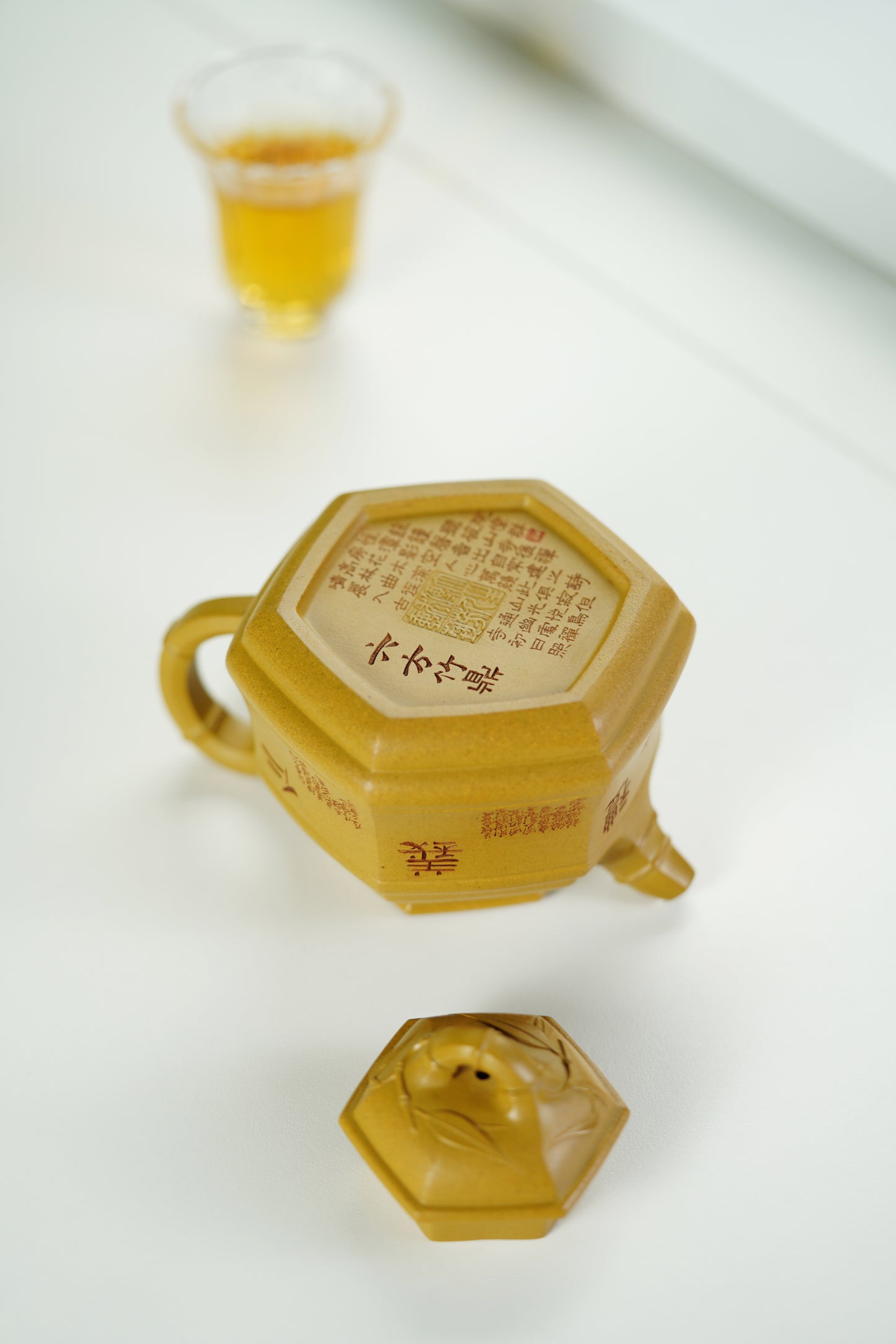 范大生嫡脉｜范秀芳制 范伟群装饰｜双省大师联诀紫砂臻品《六方竹鼎壶》传世收藏·礼赠双绝重器！  ——原矿优质黄金段泥·230cc（入册款代表作）
