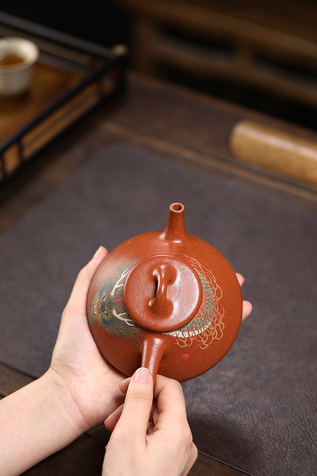 《子冶石瓢》青龙腾飞图，藏界臻选·礼藏双宜重器！  ——原矿优质金降坡泥·300cc ——高级工艺美术师·杜益君 亲制 ——紫砂泥绘艺术家·赵茗微 精绘