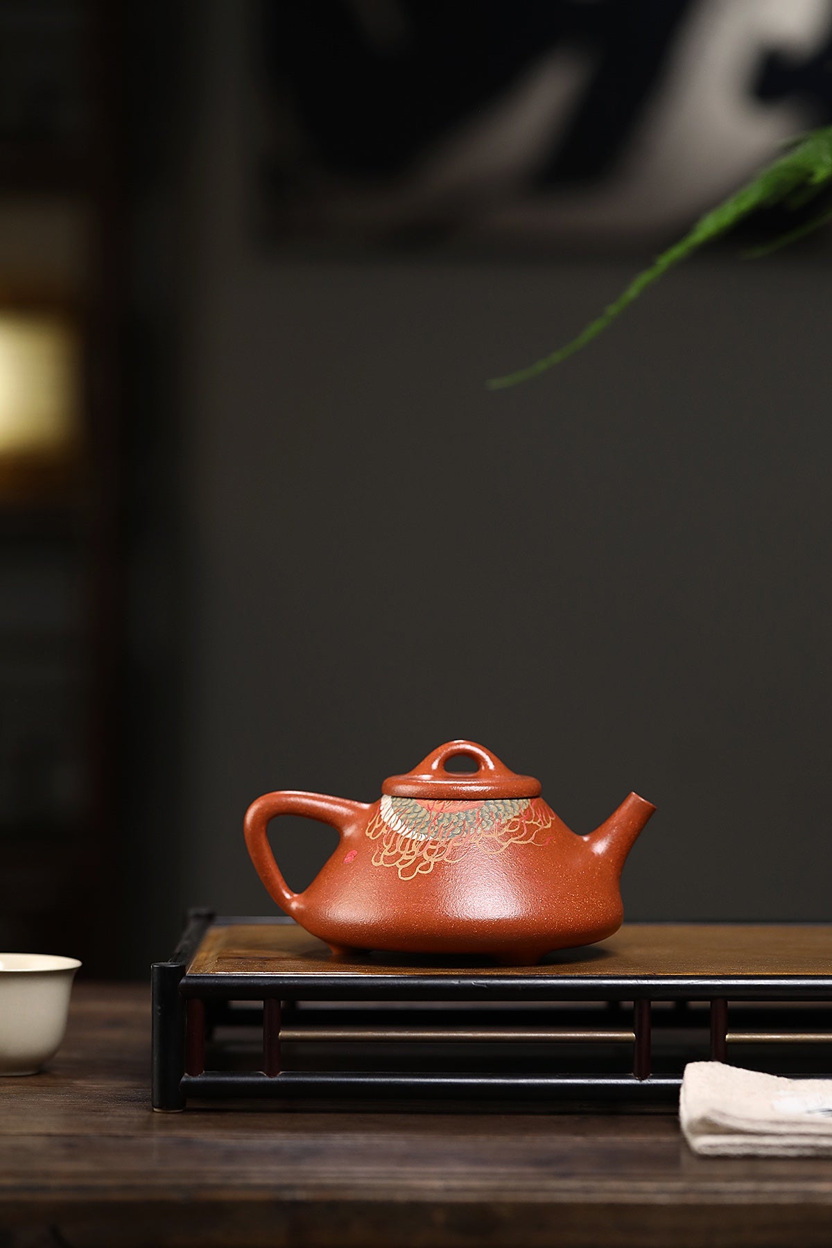 《子冶石瓢》青龙腾飞图，藏界臻选·礼藏双宜重器！  ——原矿优质金降坡泥·300cc ——高级工艺美术师·杜益君 亲制 ——紫砂泥绘艺术家·赵茗微 精绘