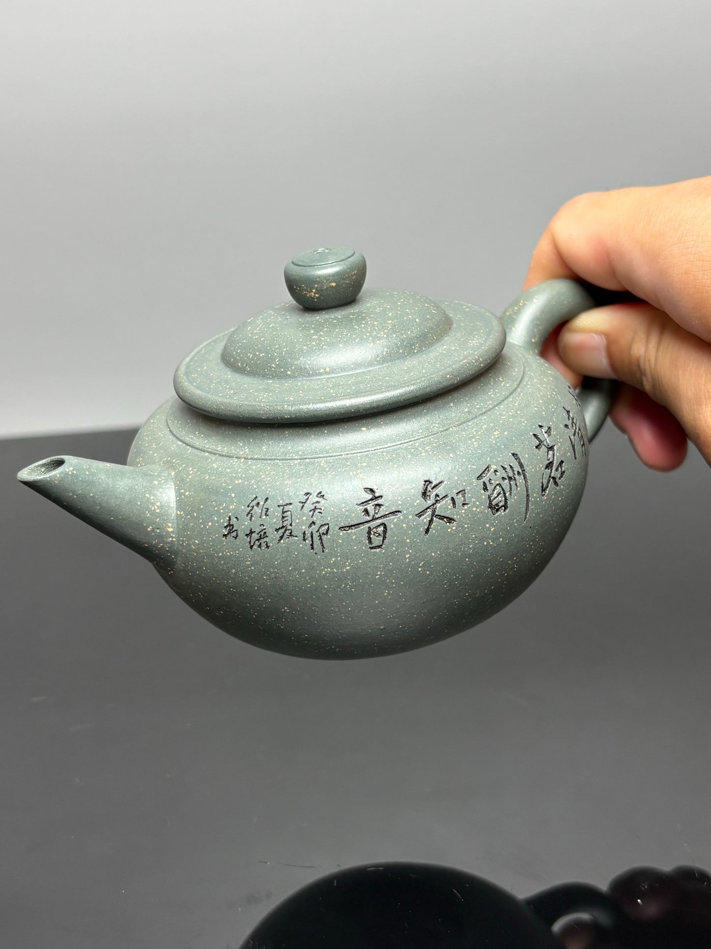 国大师 顾绍培➕省大师 储立之合作限量款✨中国陶瓷艺术终身成就奖重器【上腰线壶】——优质雪花绿泥·300cc
