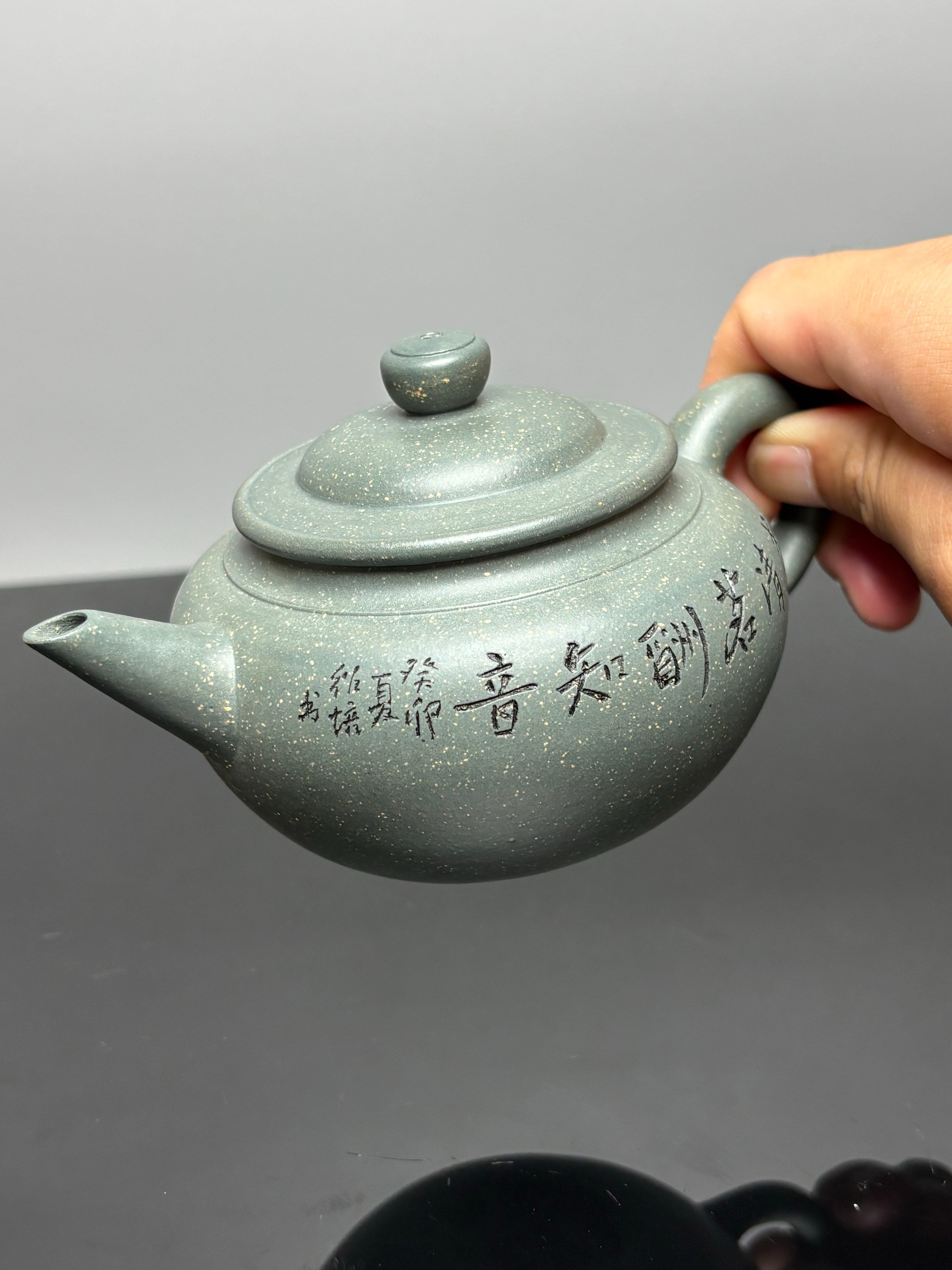 国大师 顾绍培➕省大师 储立之合作限量款✨中国陶瓷艺术终身成就奖重器【上腰线壶】——优质雪花绿泥·300cc
