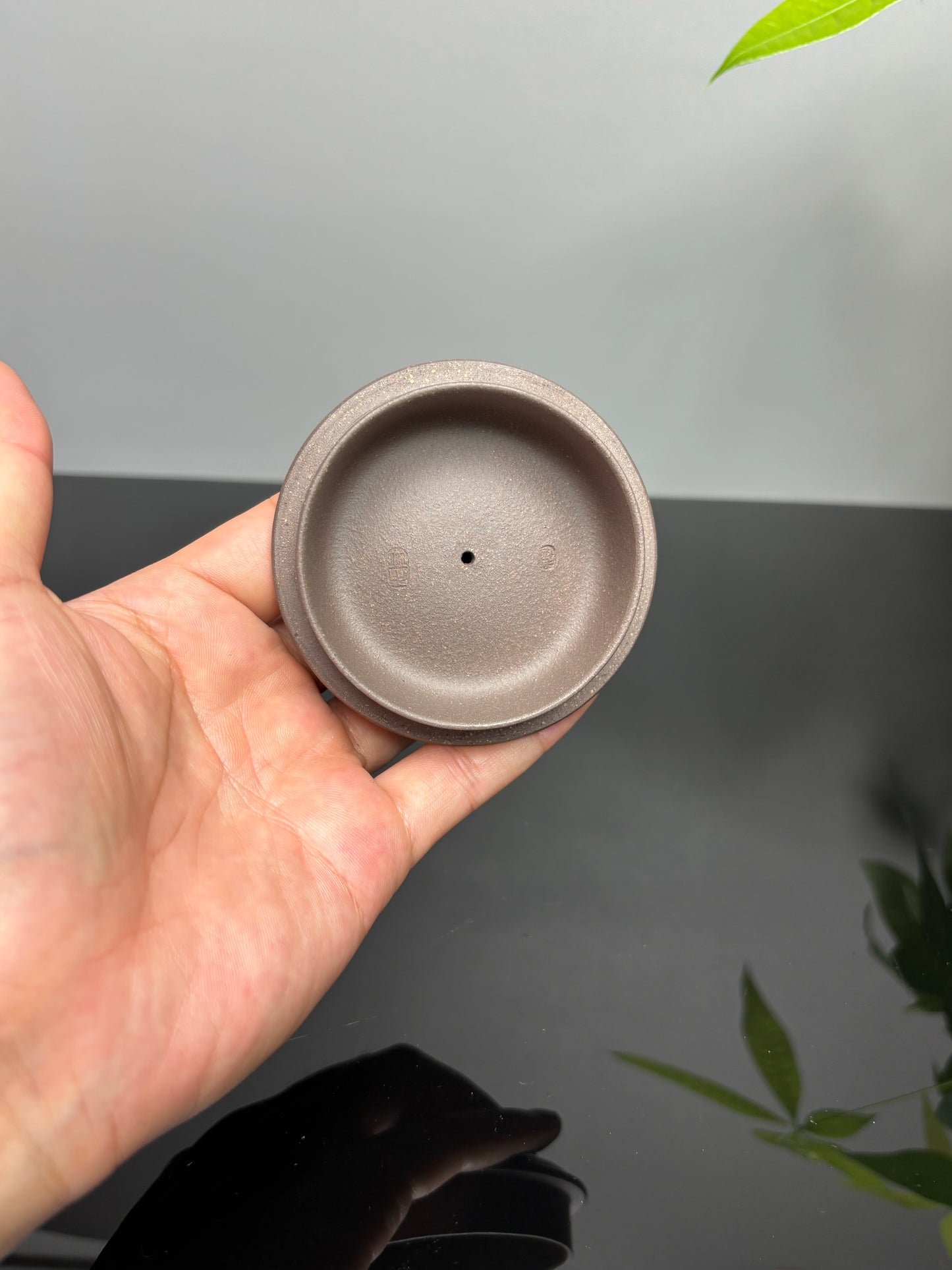 储立之大师传世典藏重器《储氏八式·夔龙壶》是礼藏双宜首选的高端艺术品！  ——原矿优质梨皮青灰泥·200cc ——江苏省工艺美术大师·储立之 之作