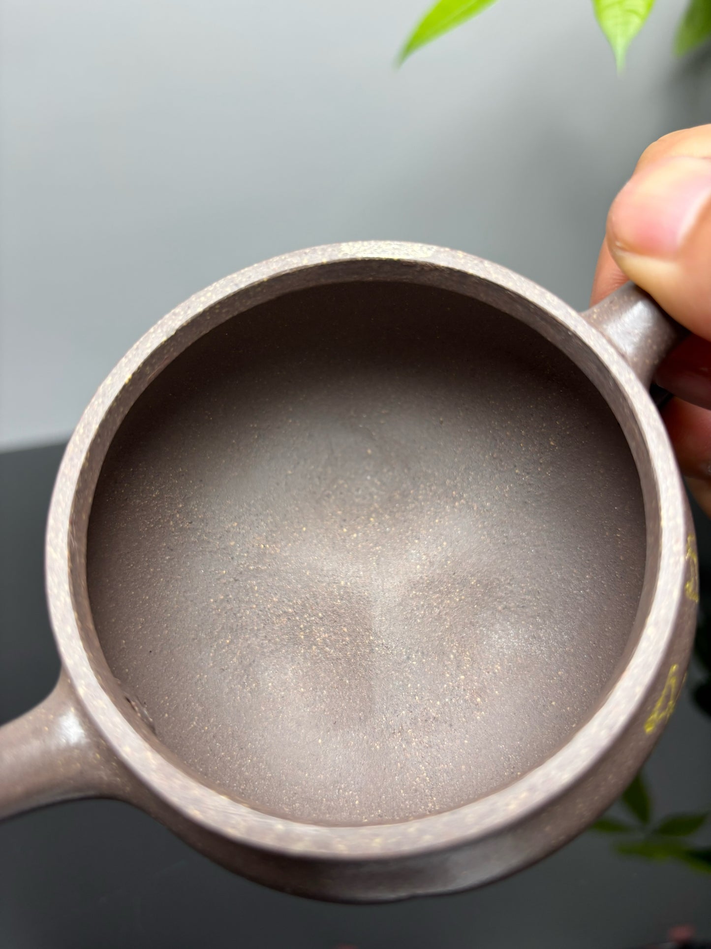 储立之大师传世典藏重器《储氏八式·夔龙壶》是礼藏双宜首选的高端艺术品！  ——原矿优质梨皮青灰泥·200cc ——江苏省工艺美术大师·储立之 之作