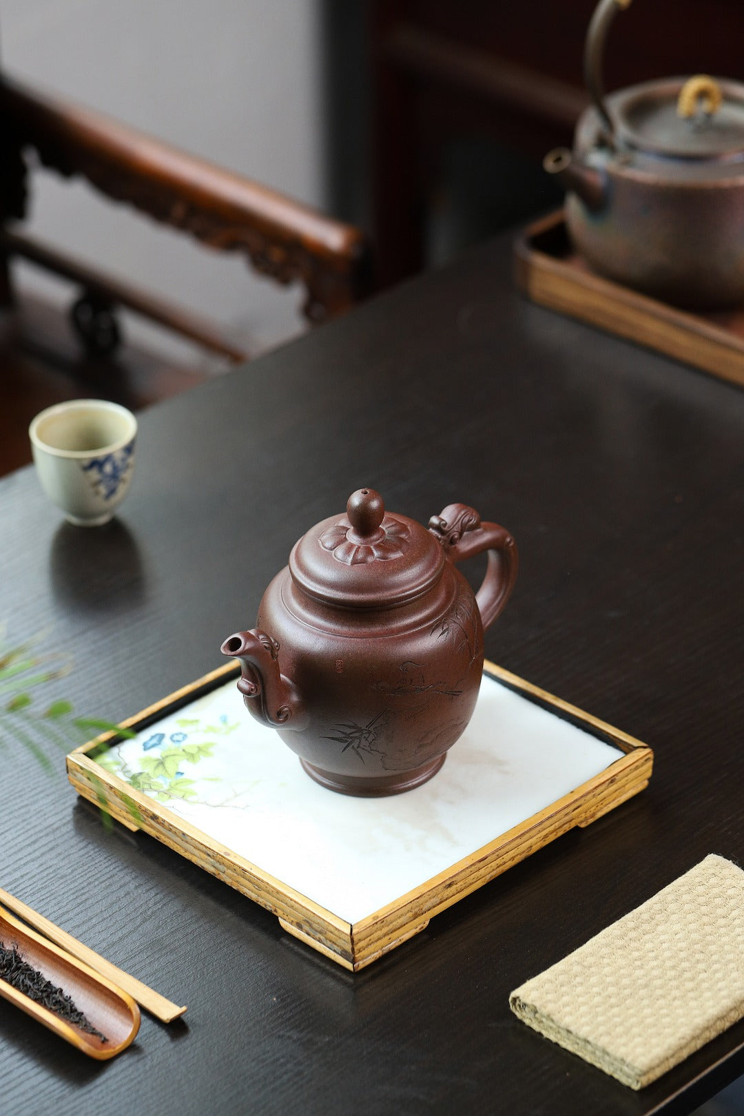 高级工艺美术师·许时娟制【百鸟朝凤壶】礼藏皆宜·匠心之作！泥料：原矿优质紫泥柴烧·560cc