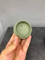 清凉夏日🍉西瓜入壶｜朱红景紫砂花器 西瓜壶｜把夏日田园与清凉雅趣，尽数藏于掌心🍉 ——优质豆青泥·段泥·280cc ——紫砂花器艺术家·朱红景 制